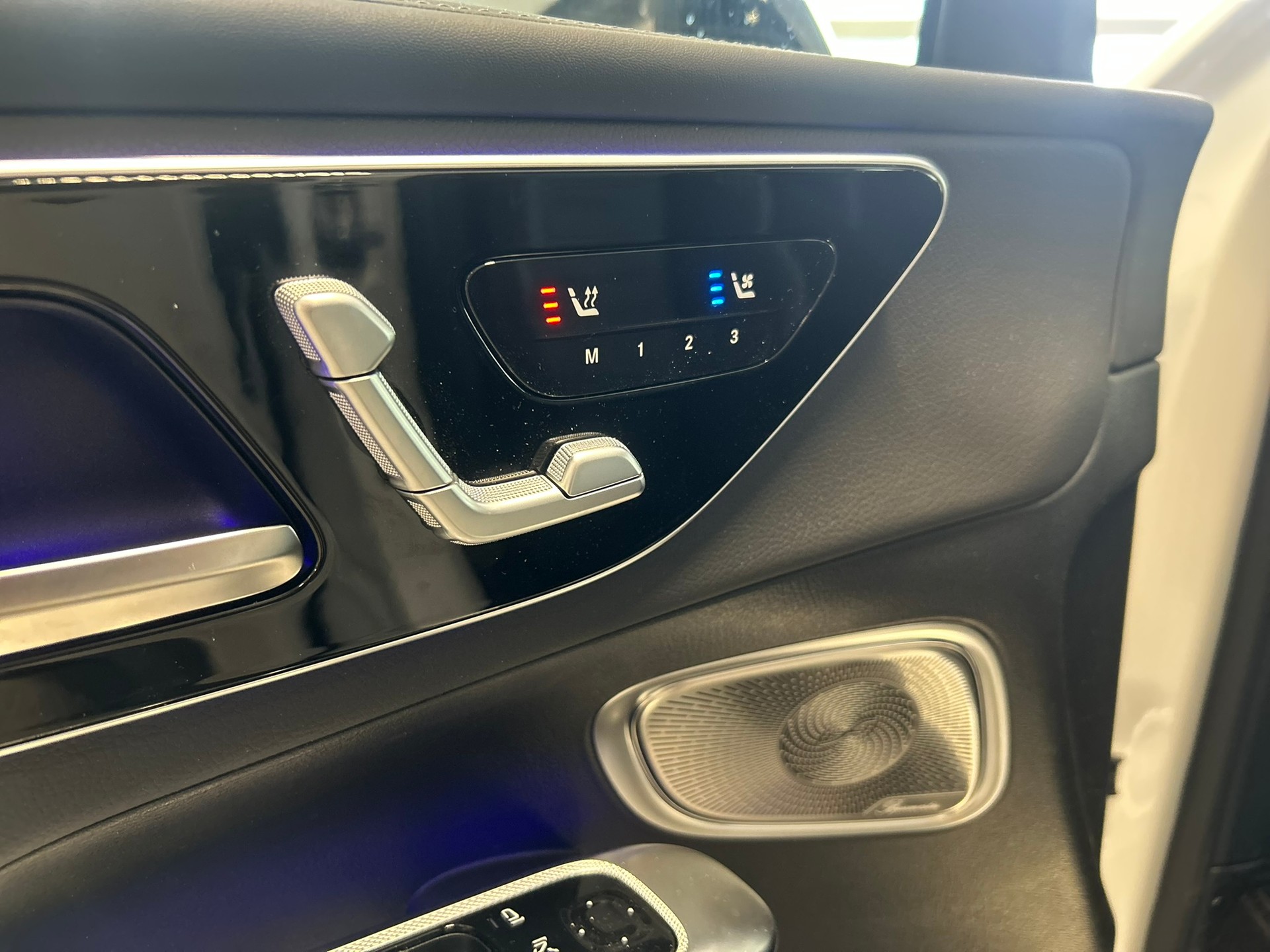 MERCEDES-BENZ GLC 300 e 4Matic 9G-Tronic - 17