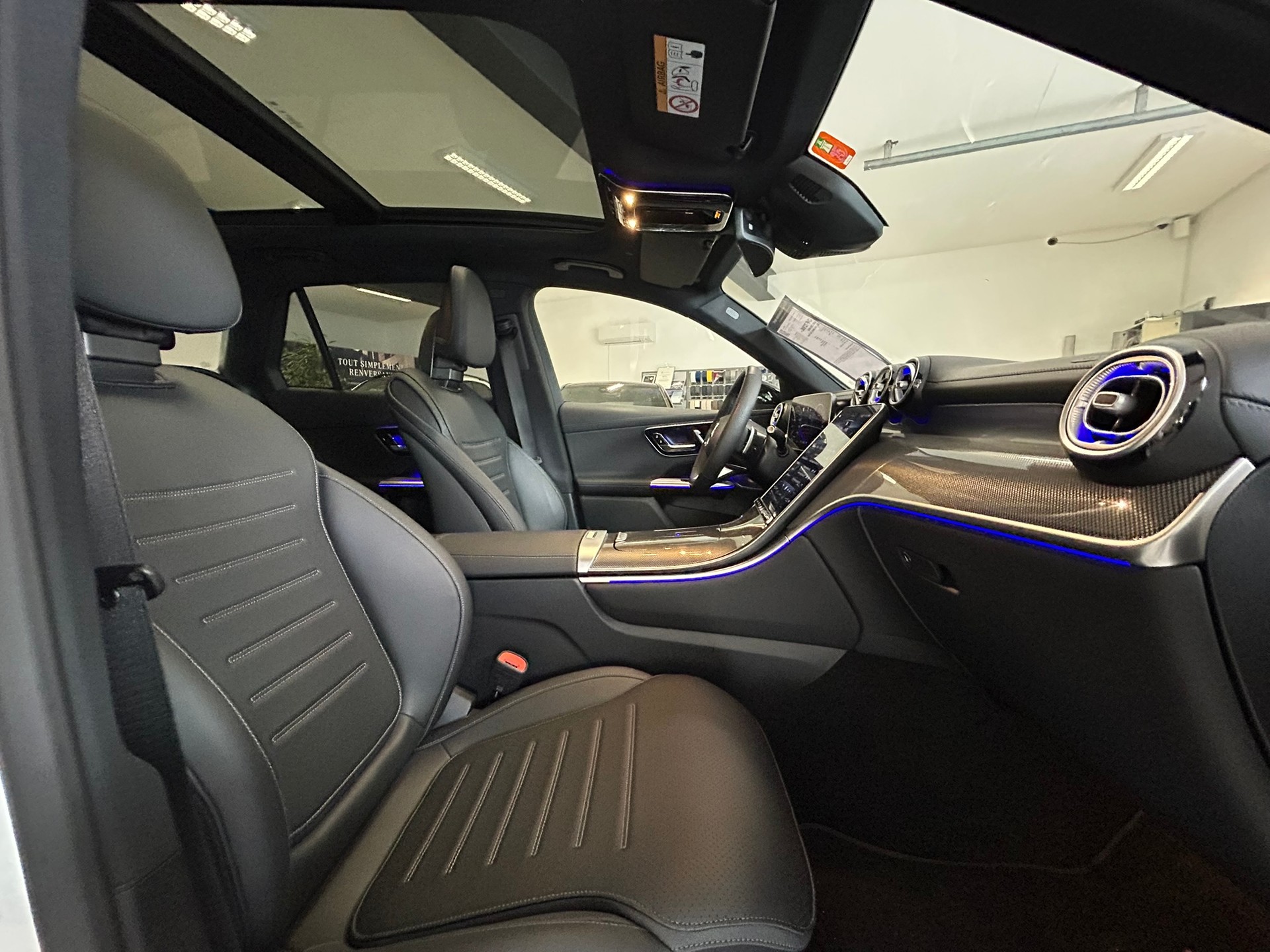 MERCEDES-BENZ GLC 300 e 4Matic 9G-Tronic - 12