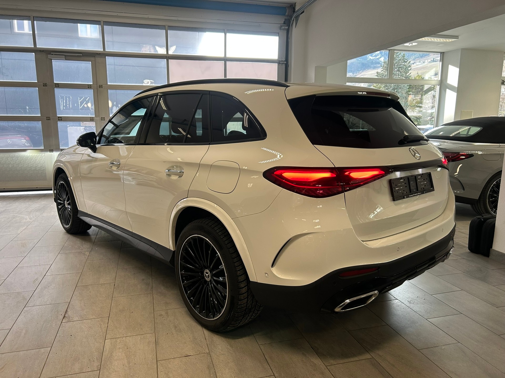 MERCEDES-BENZ GLC 300 e 4Matic 9G-Tronic - 5
