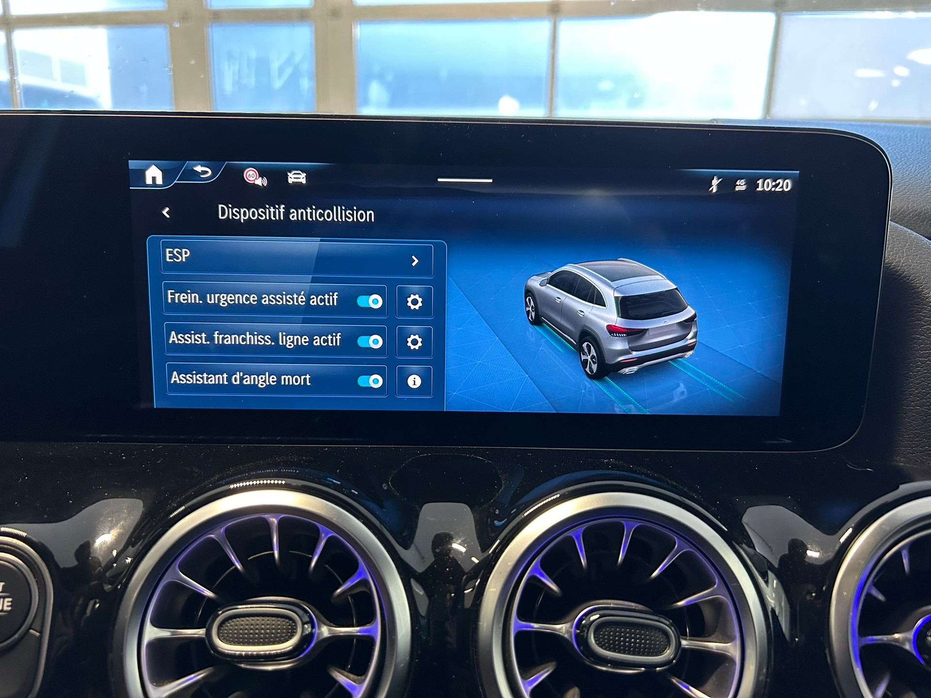 MERCEDES-BENZ GLA 220 4Matic 8G-DCT - 14