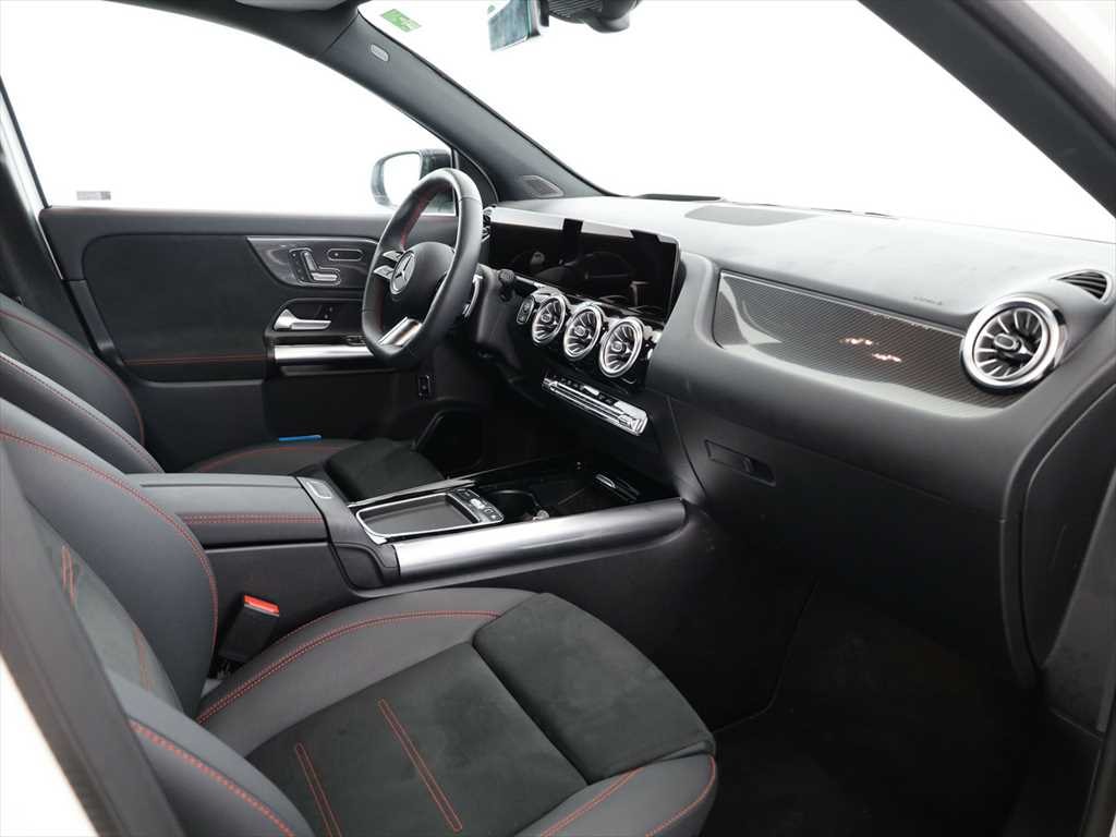 MERCEDES-BENZ GLA 220 4Matic 8G-DCT - 10