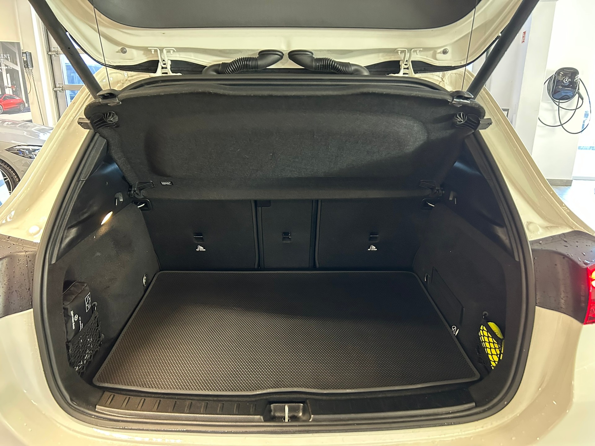 MERCEDES-BENZ GLA 220 4Matic 8G-DCT - 12