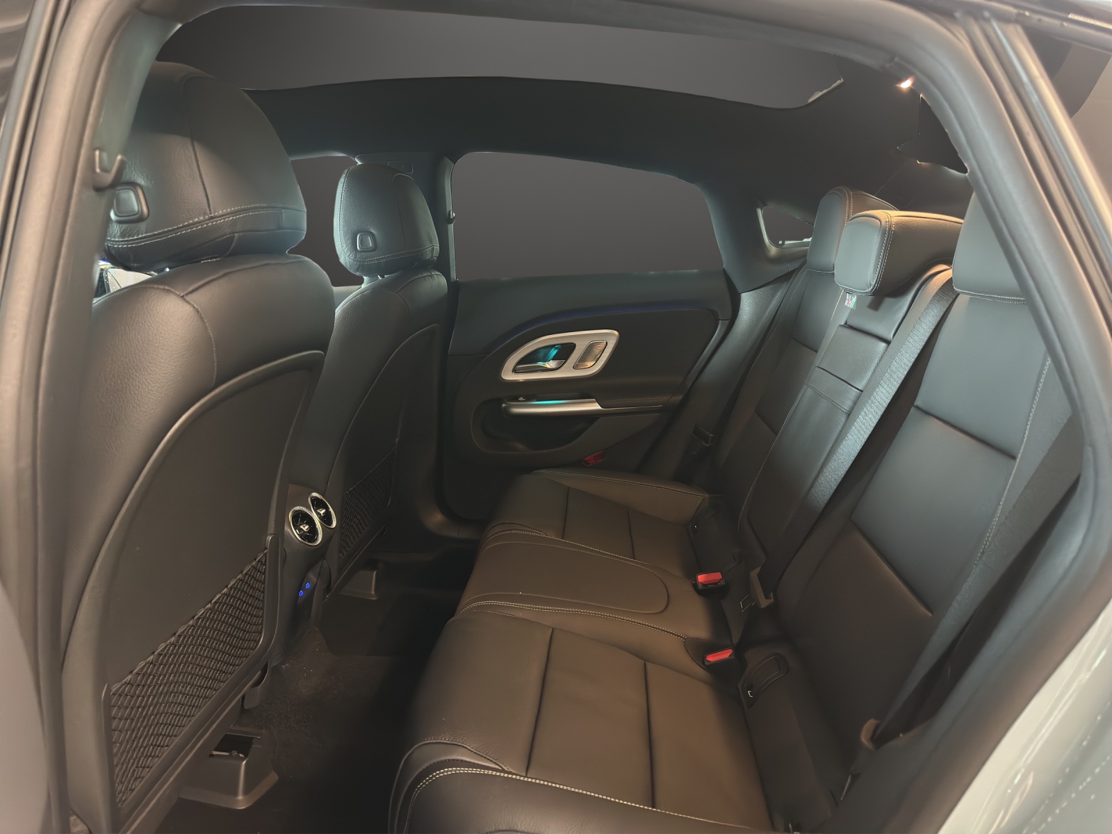 MERCEDES-BENZ CLA 220 8G-DCT 4Matic - 12