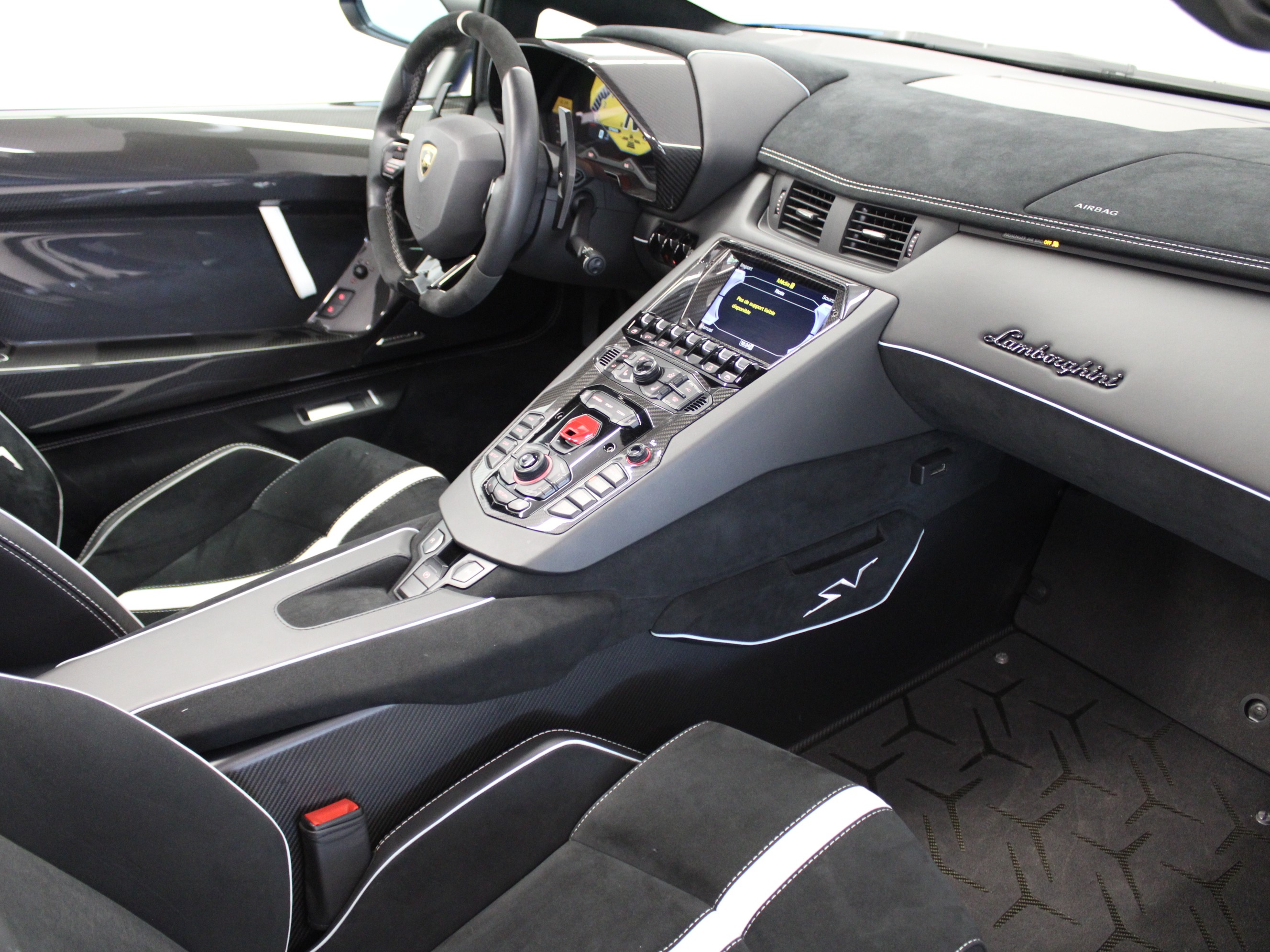 Aventador LP750-4 Superveloce Roadster E-Gear thumbnail n°6