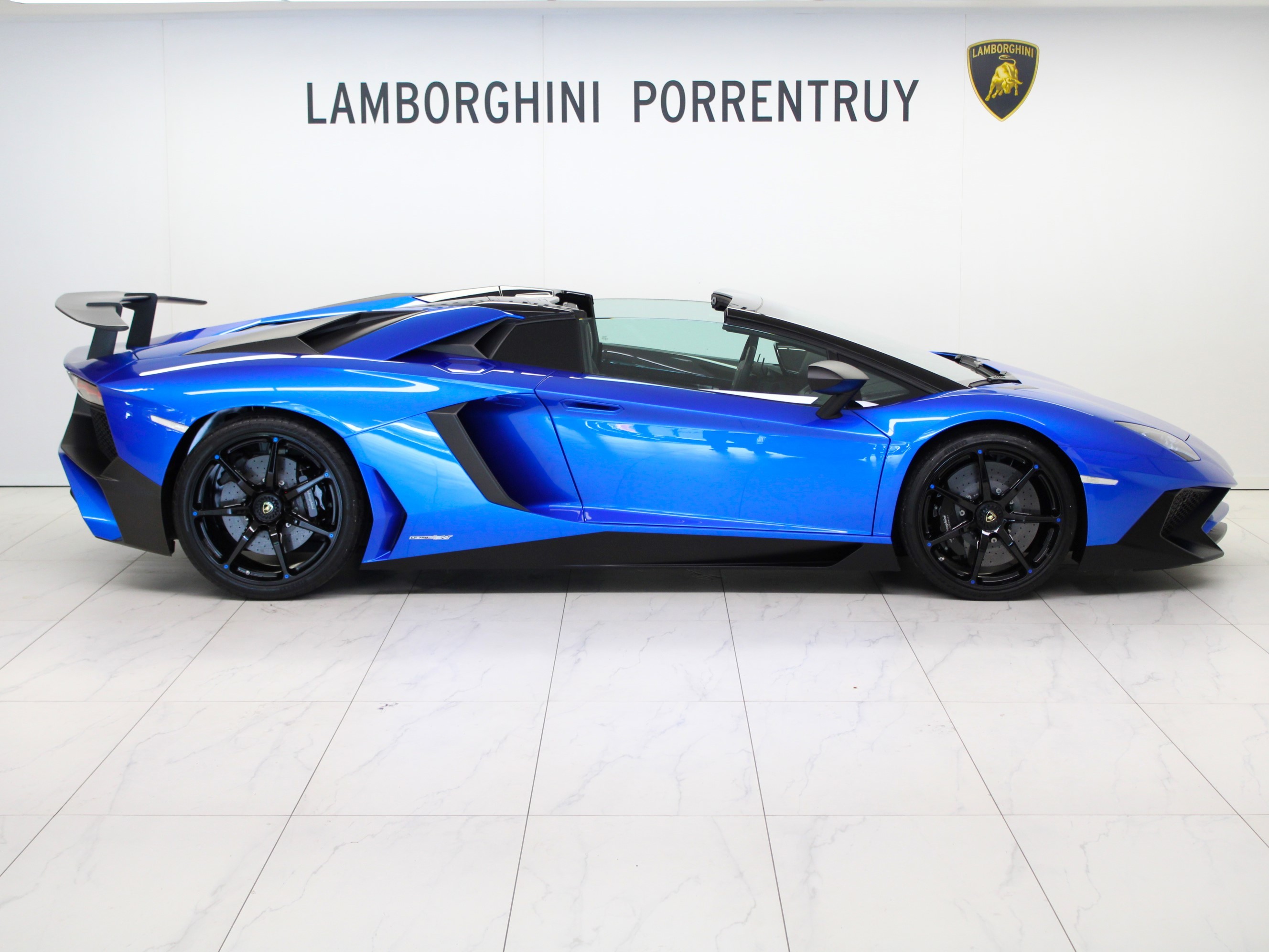 Aventador LP750-4 Superveloce Roadster E-Gear thumbnail n°1