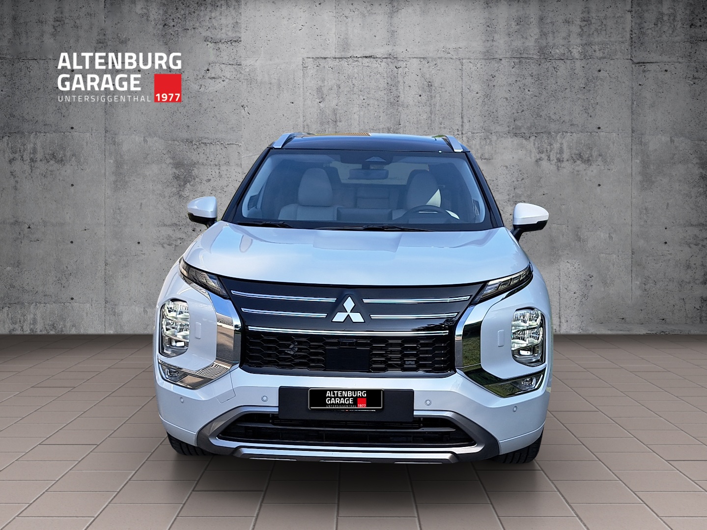 MITSUBISHI Outlander 2.4 PHEV Instyle 4x4-7