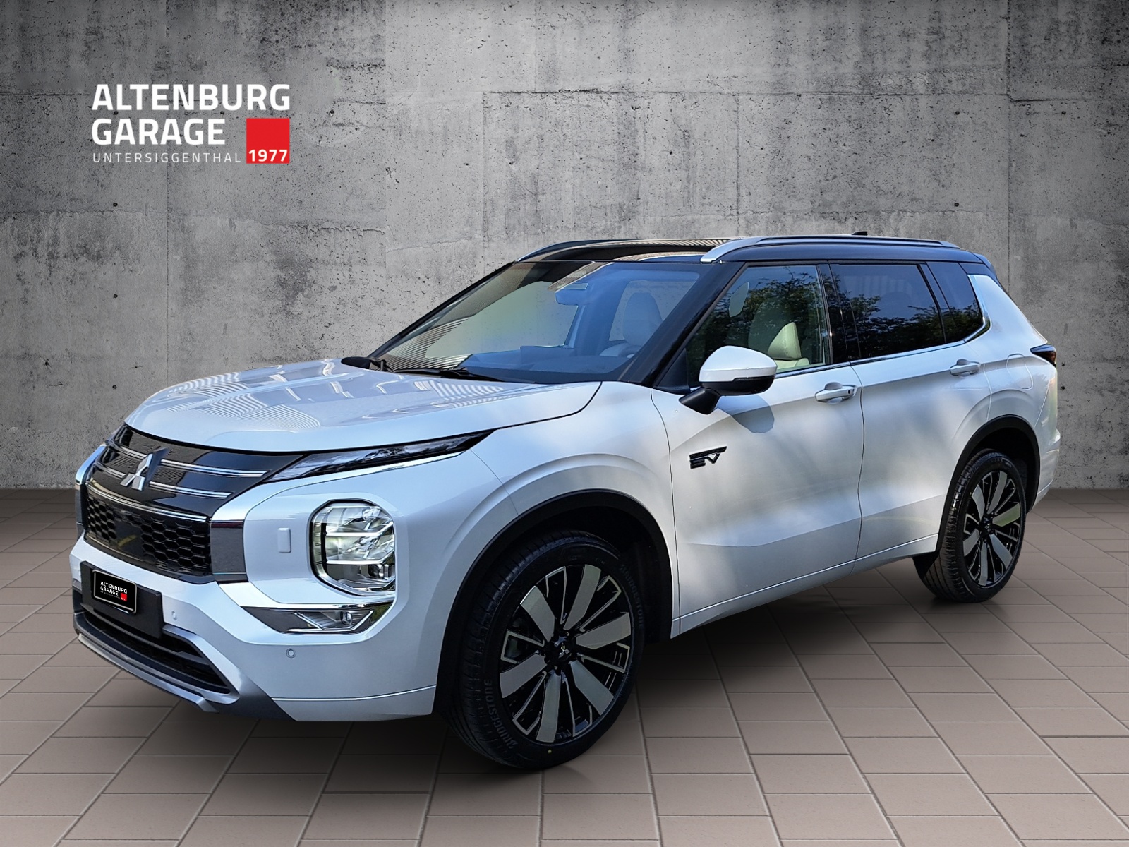 MITSUBISHI Outlander 2.4 PHEV Instyle 4x4-0