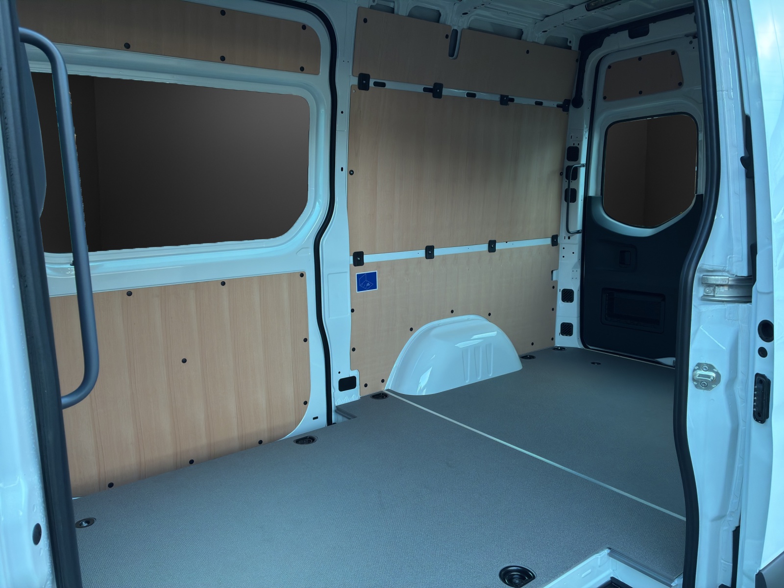 MERCEDES-BENZ Sprinter 317 CDI Standard 9G-TRONIC - 11