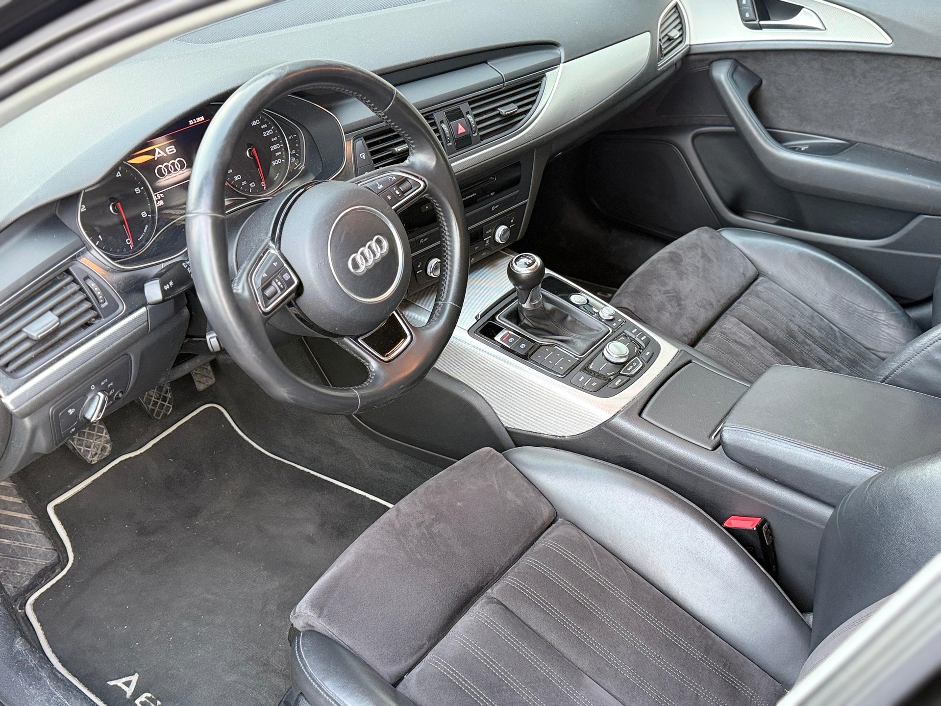AUDI A6 Avant 3.0 TDI V6 - 3