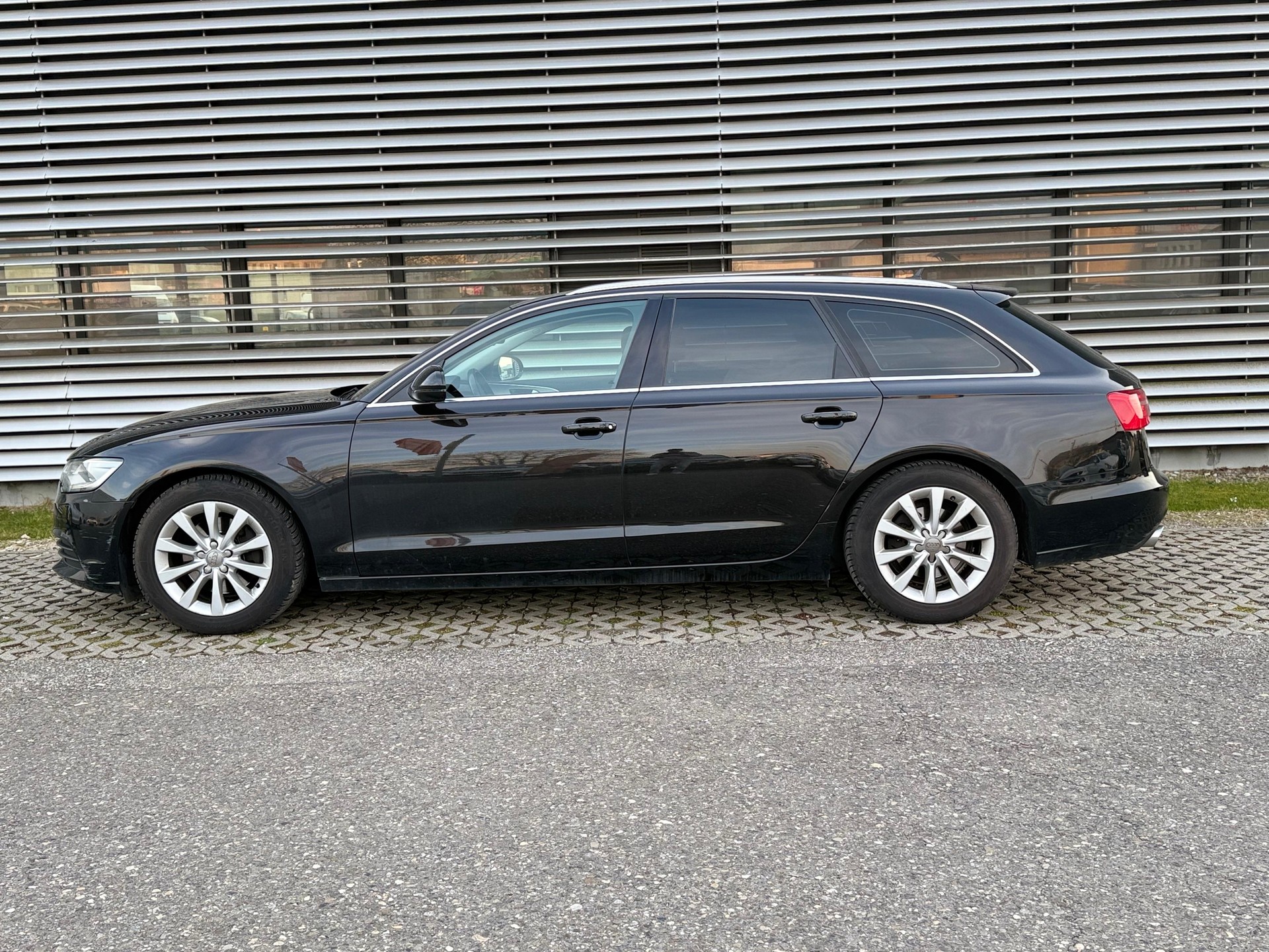 AUDI A6 Avant 3.0 TDI V6 - 2
