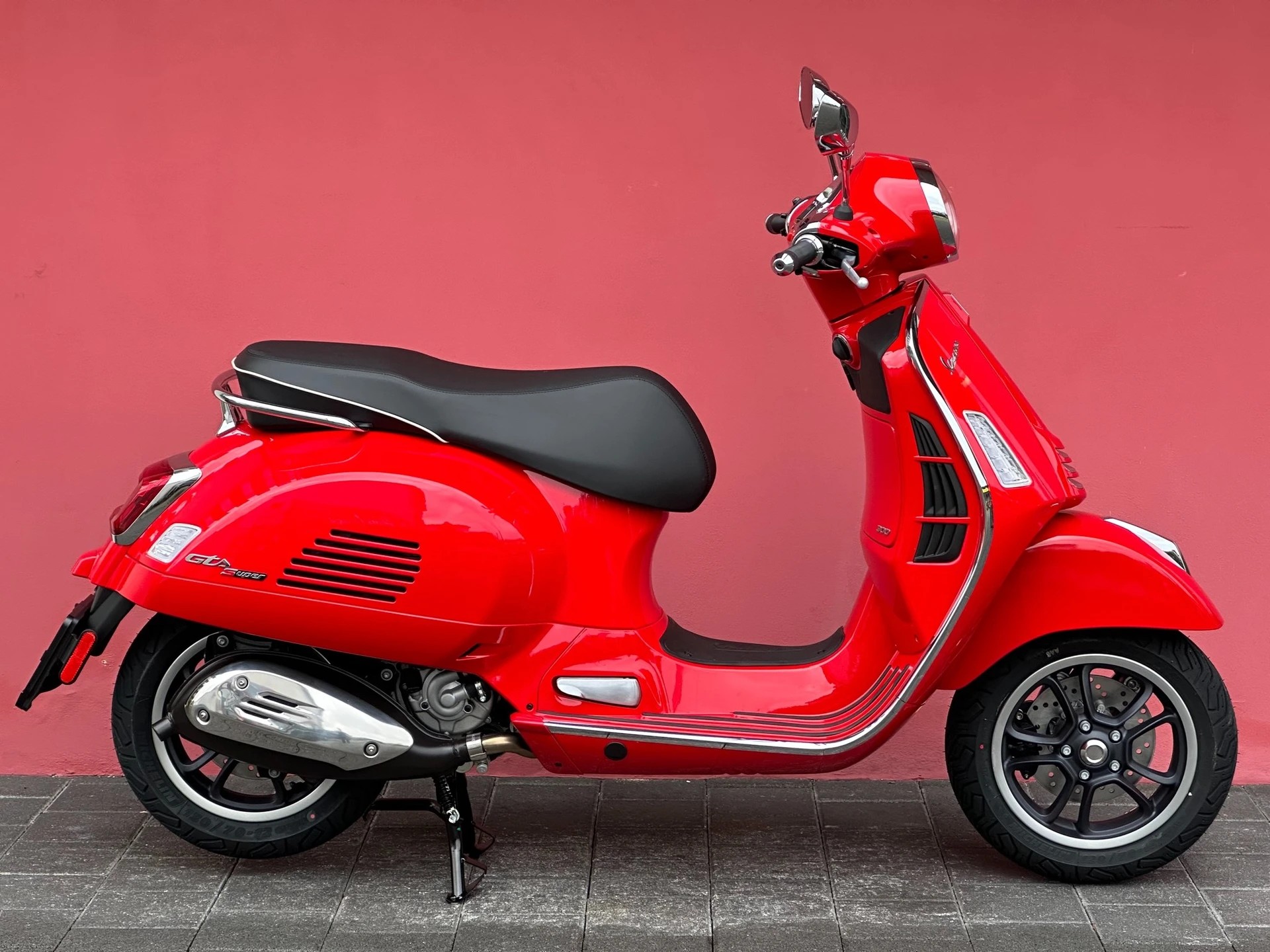 PIAGGIO Vespa GTS 125 Super RST Euro 5+ - 1