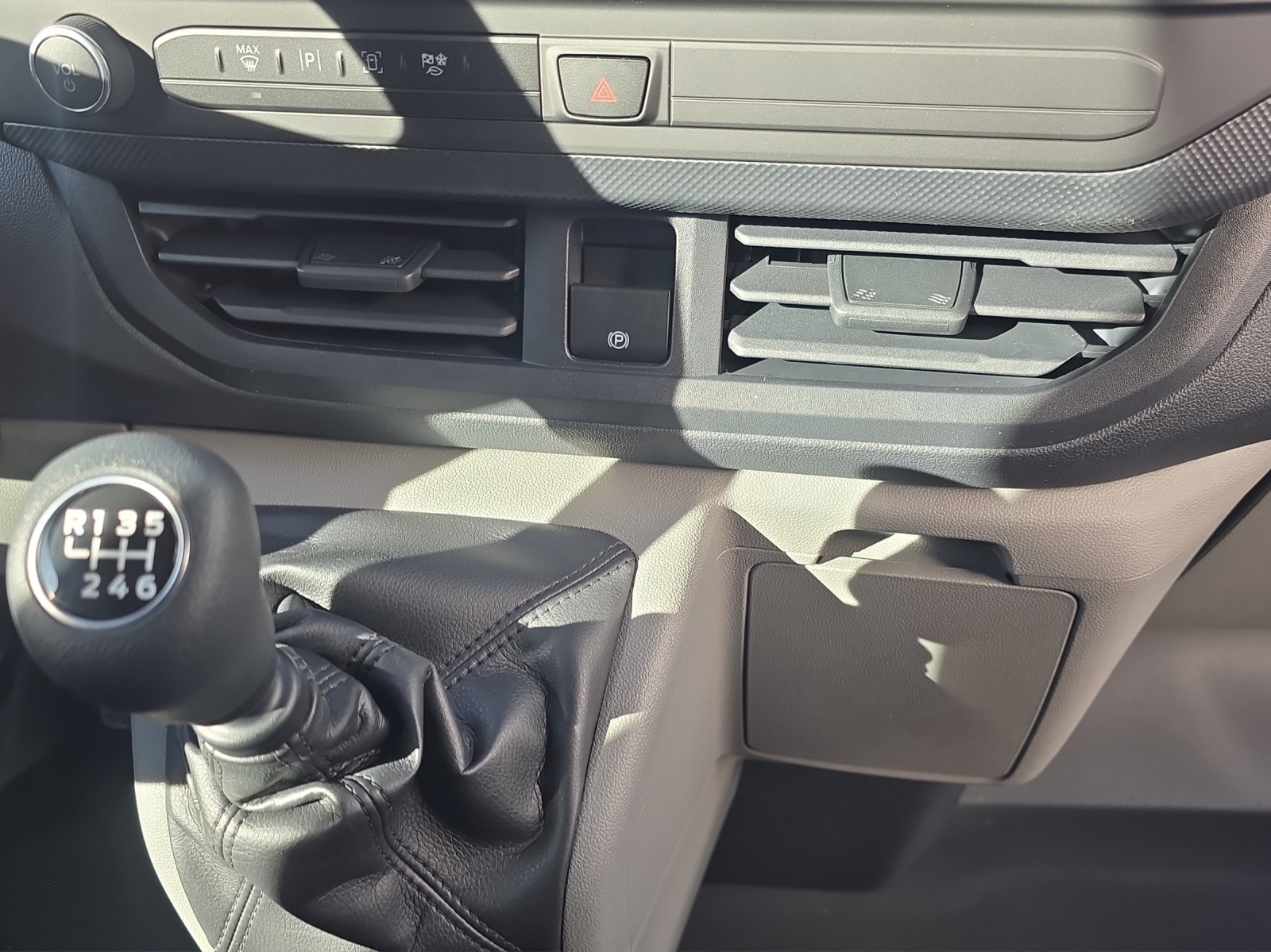 FORD Transit Custom Van 320 L2 2.0 EcoBl - 10