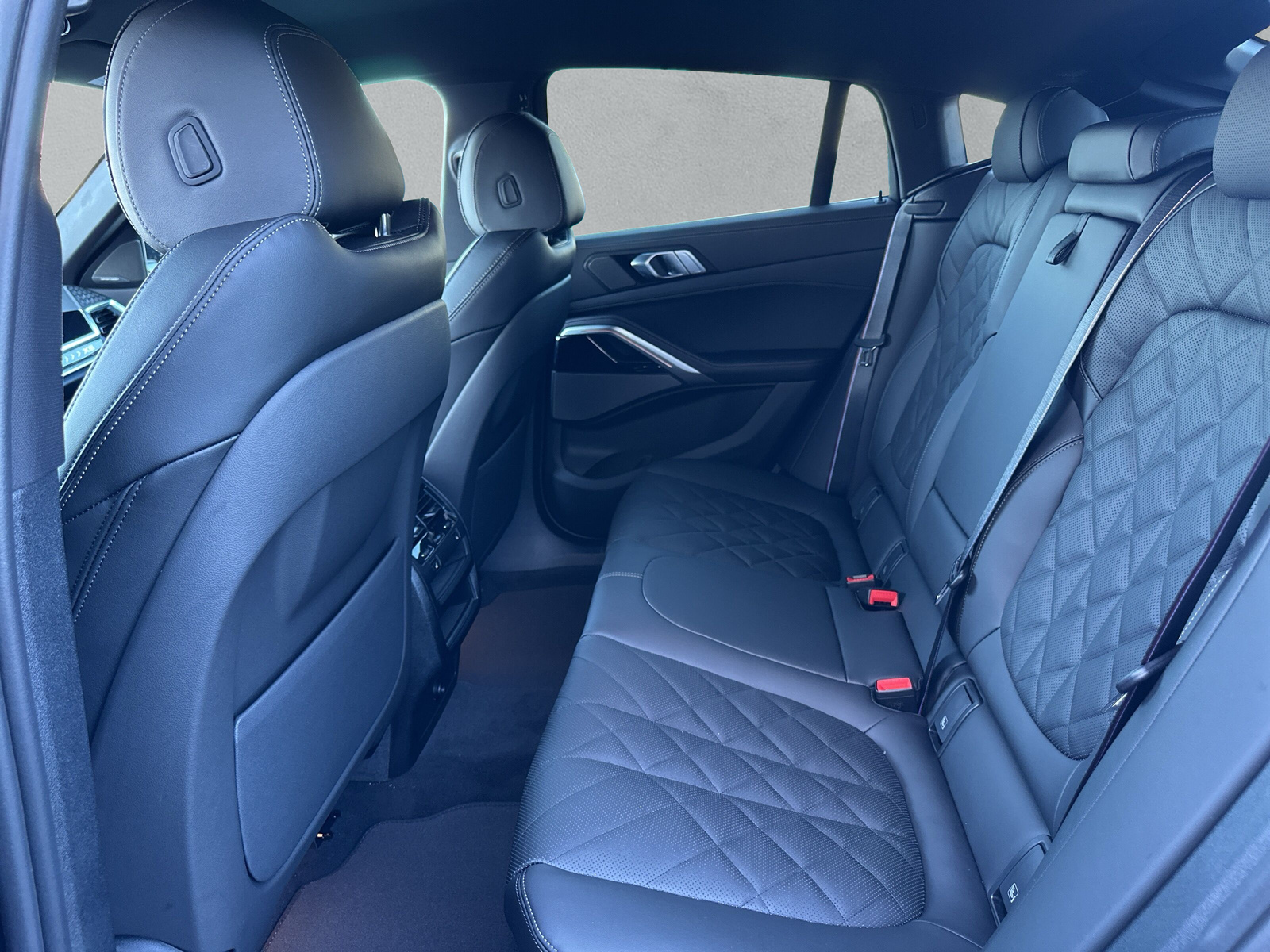 BMW X6 xDrive 48V 30d M Sport Pro Steptronic ** Action de leasing à 1.9% ** - 12