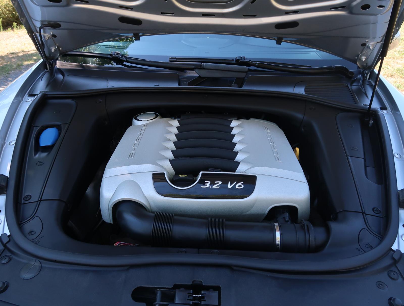 PORSCHE Cayenne 4x4 Automatic - 31