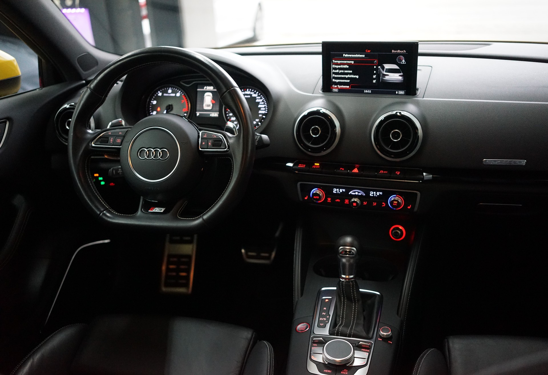 AUDI S3 Sportback 2.0 TFSI quattro S-tronic / O.CT S370 - 28