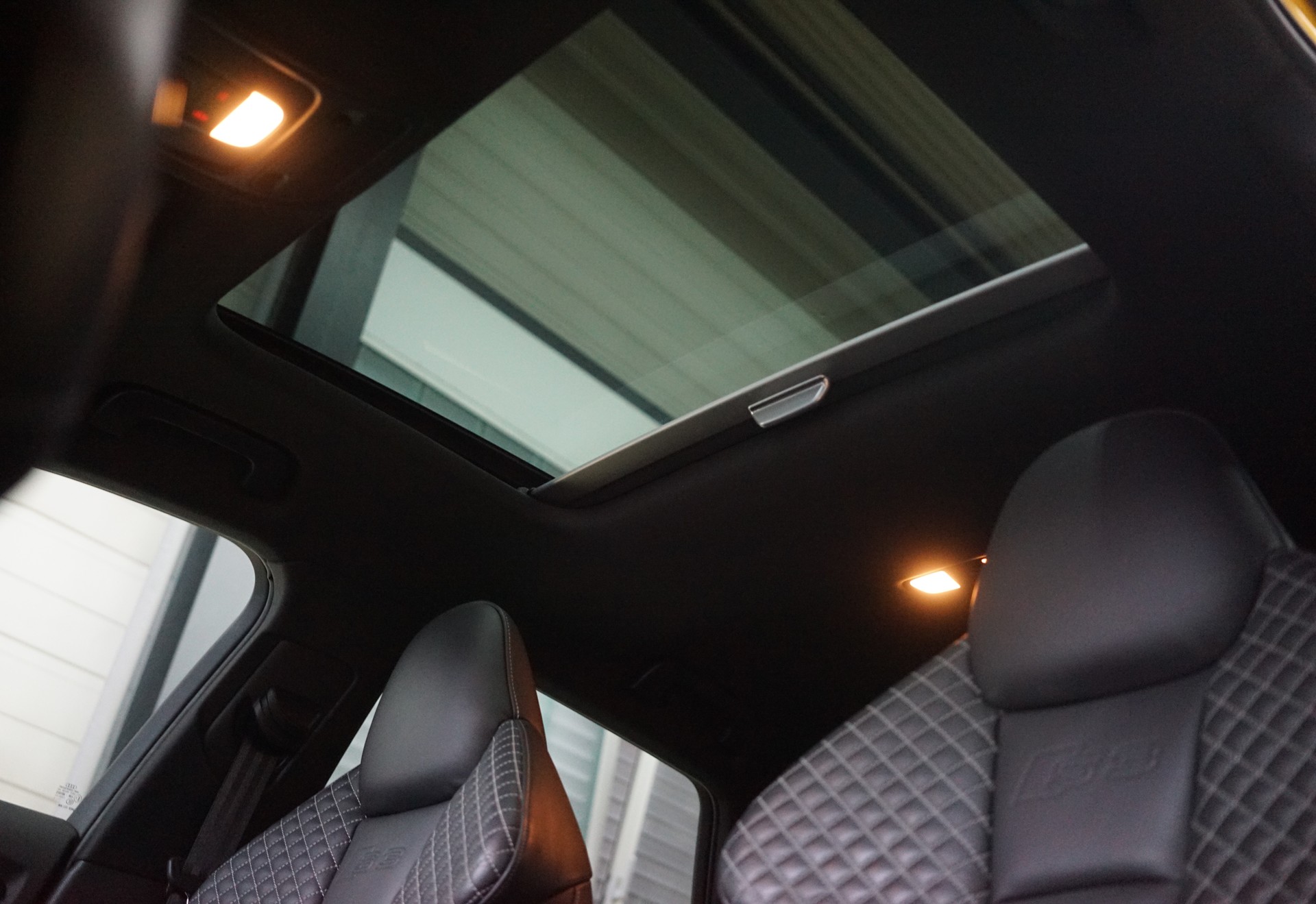 AUDI S3 Sportback 2.0 TFSI quattro S-tronic / O.CT S370 - 25