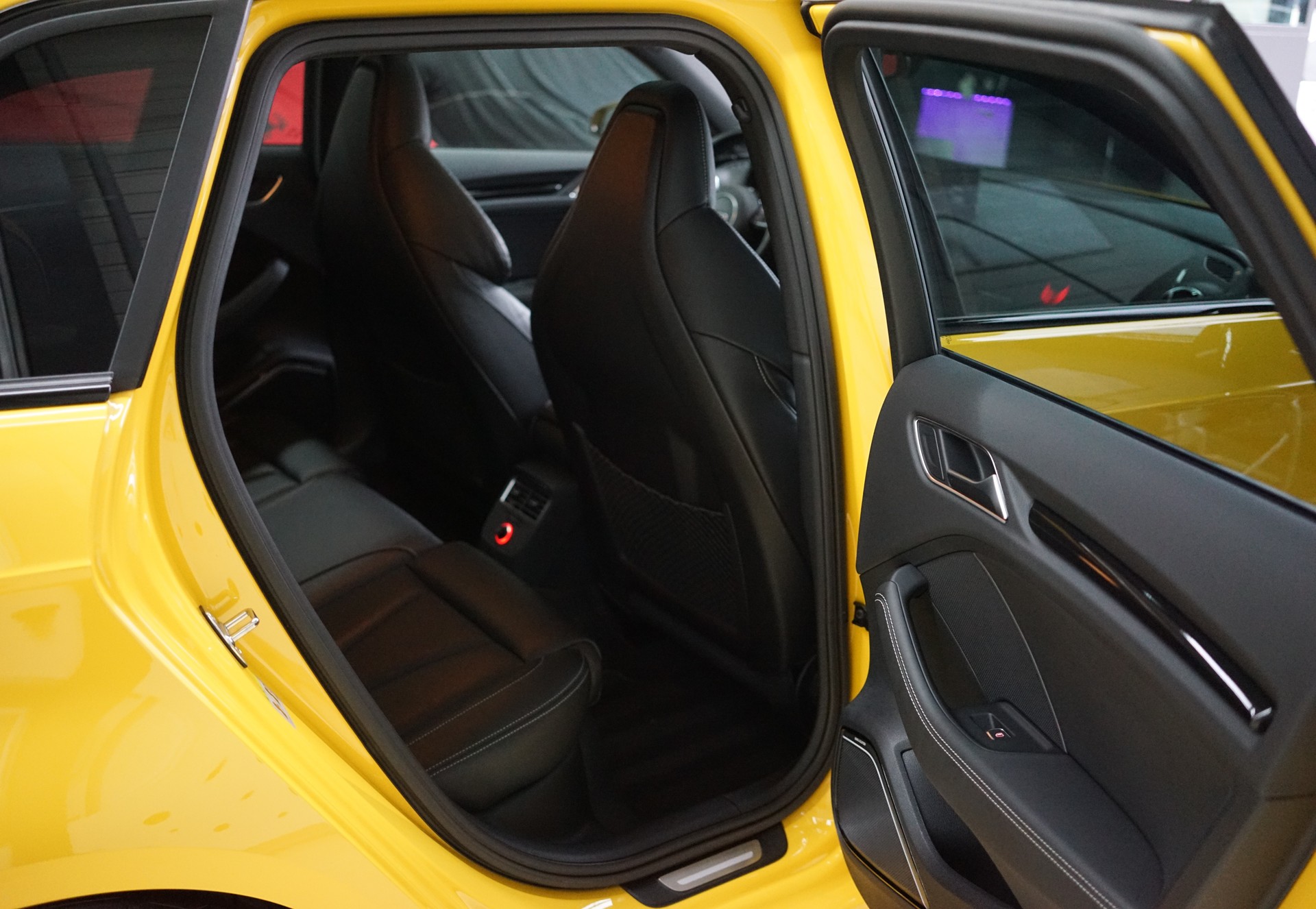 AUDI S3 Sportback 2.0 TFSI quattro S-tronic / O.CT S370 - 30