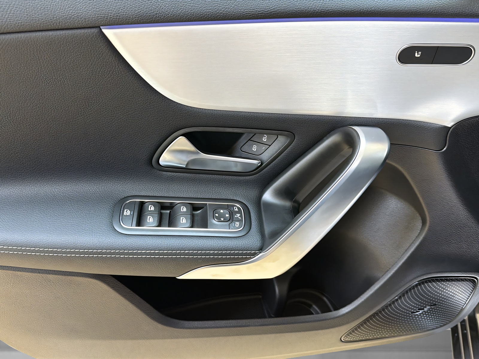 MERCEDES-BENZ A 220 4Matic - 14