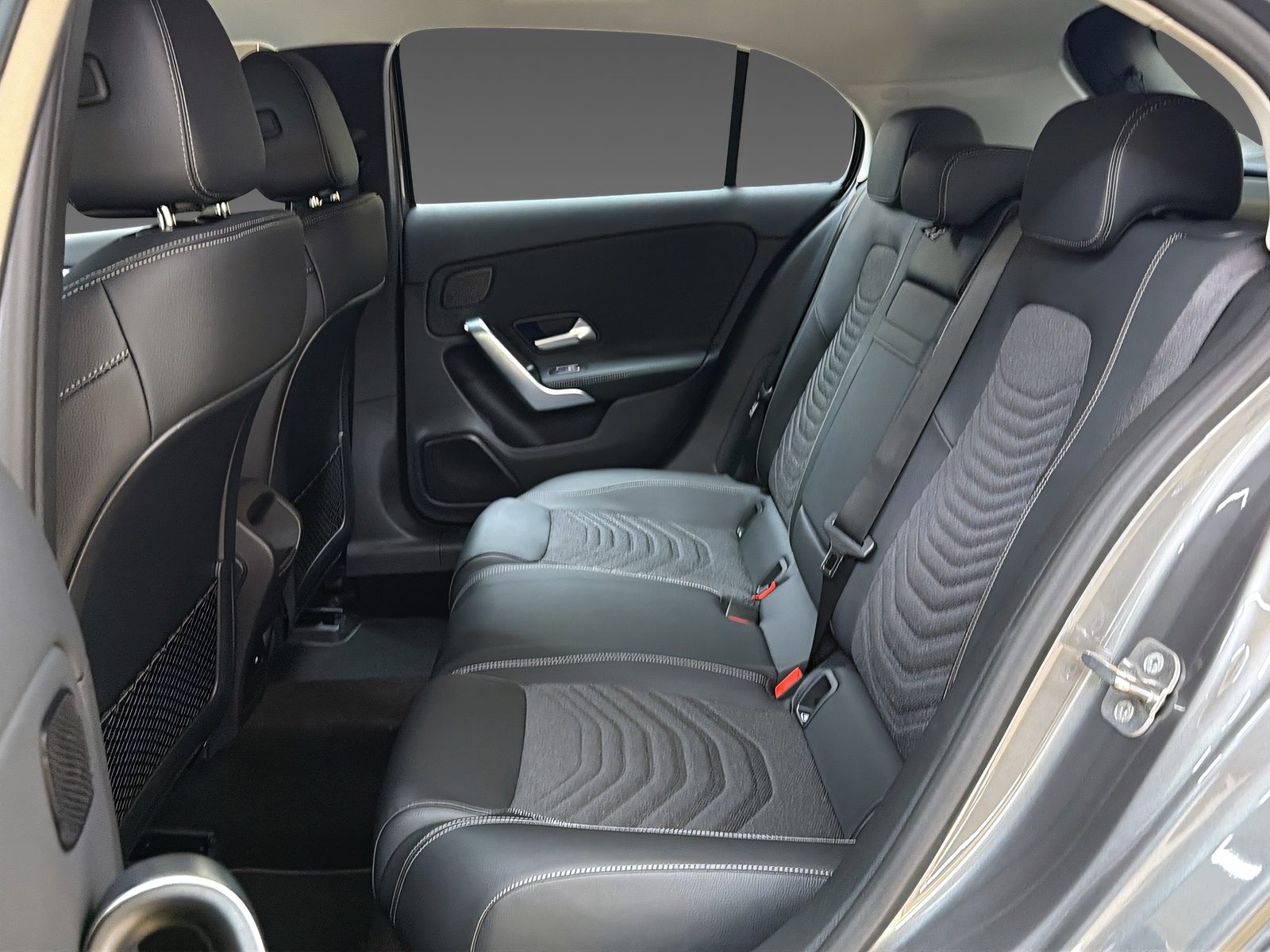 MERCEDES-BENZ A 220 4Matic - 16