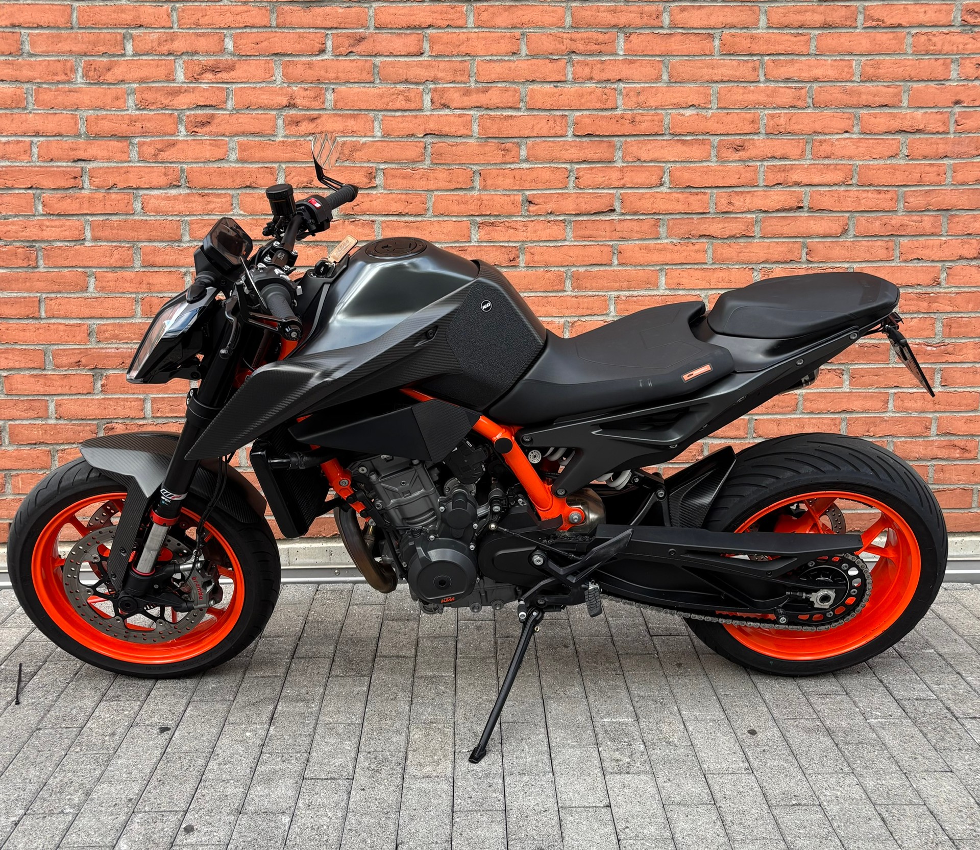 KTM 890 Duke R - 5