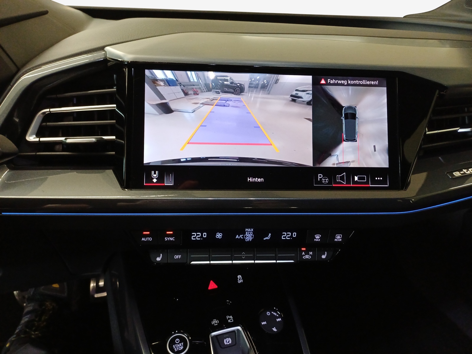 AUDI Q4 e-tron 45 quattro - 15