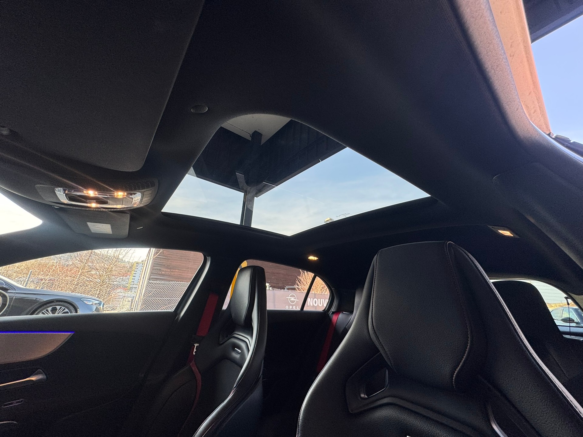 MERCEDES-BENZ A 35 AMG 4Matic Speedshift - 10