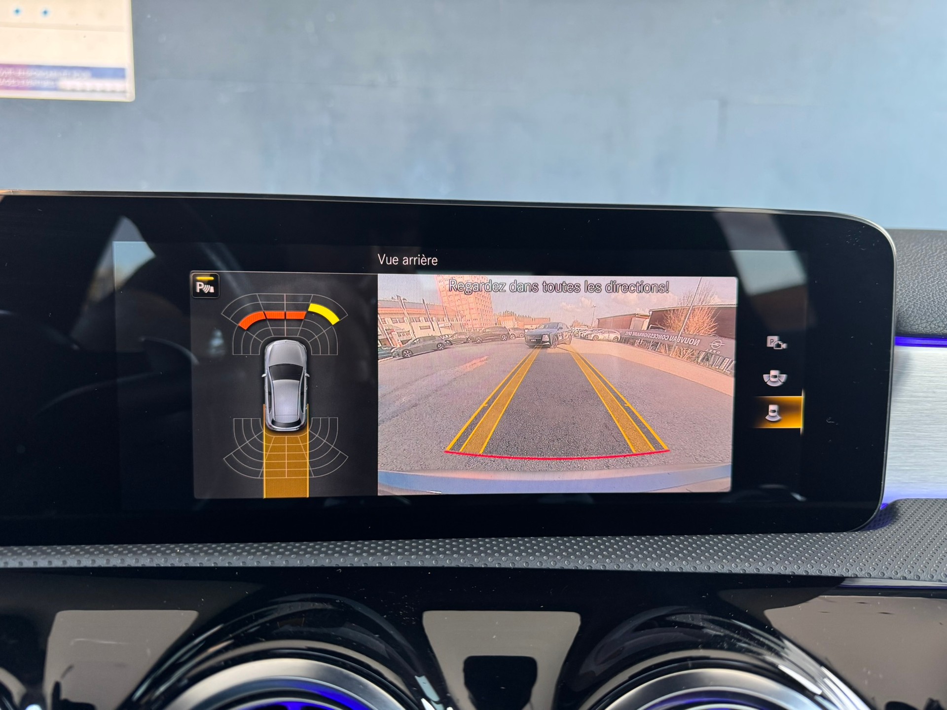 MERCEDES-BENZ A 35 AMG 4Matic Speedshift - 11