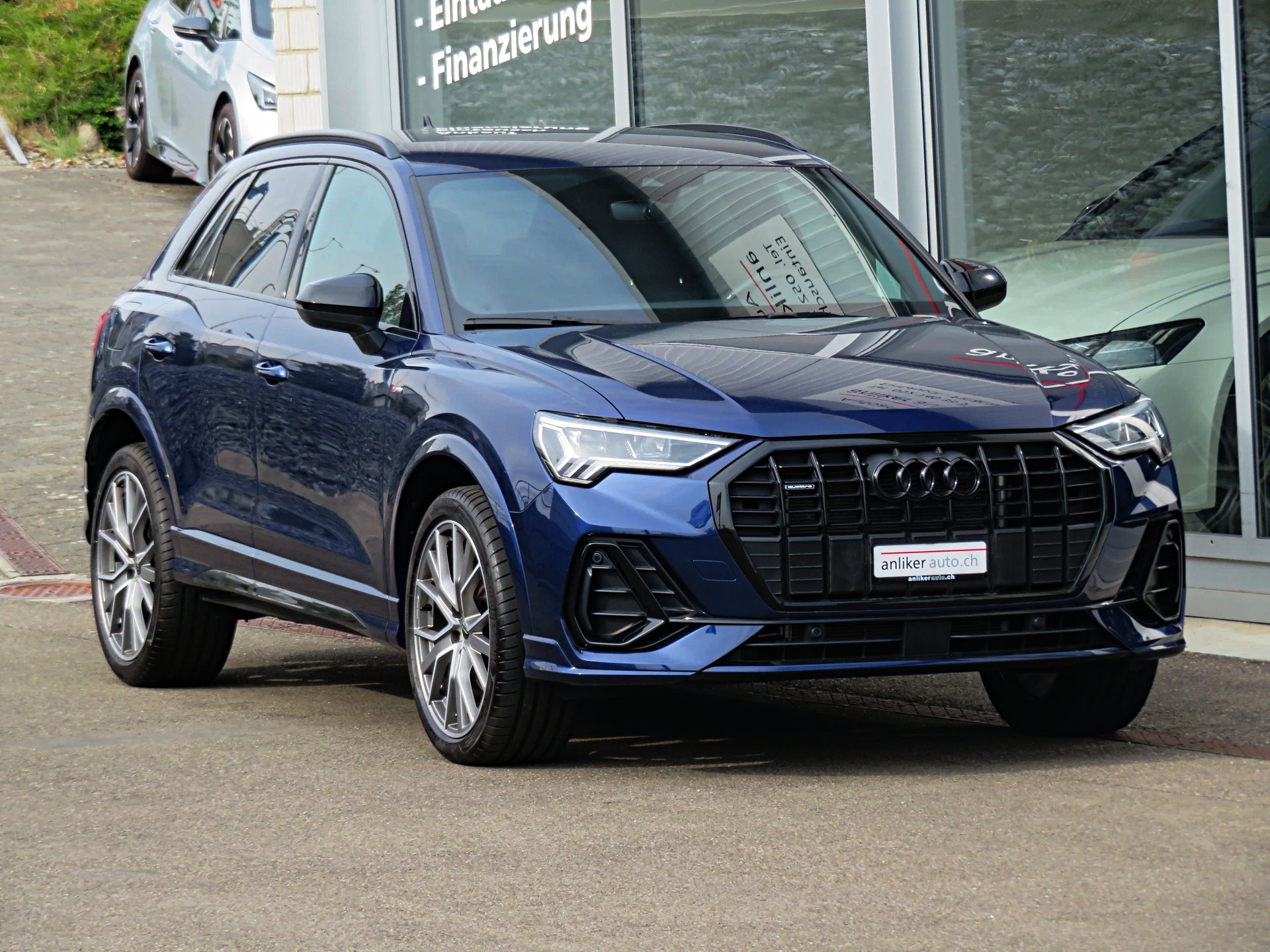 AUDI Q3 40 TFSI S line quattro S-tronic