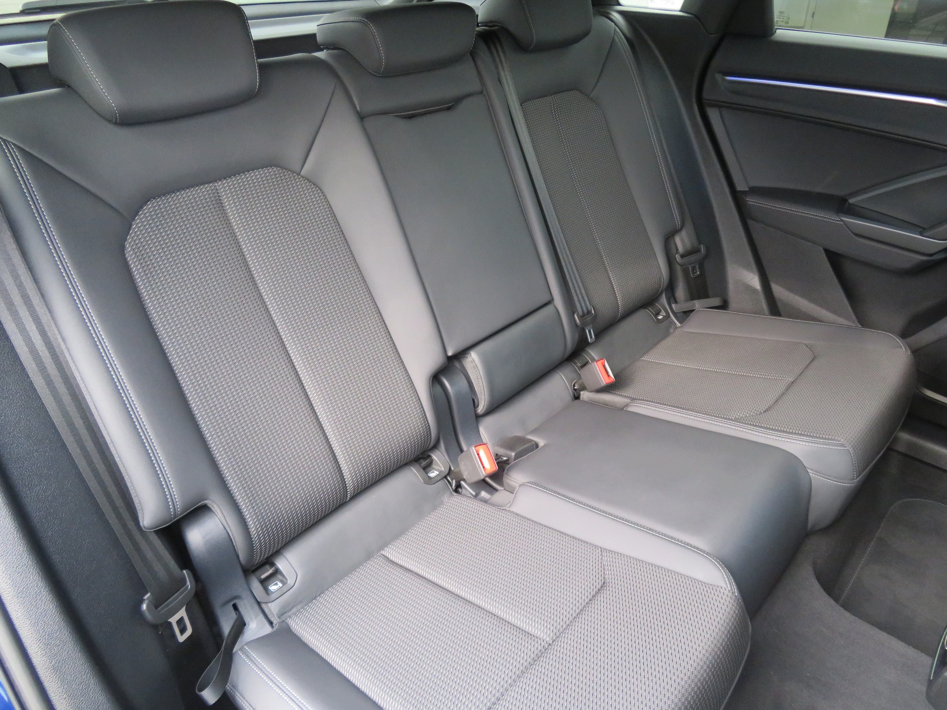 AUDI Q3 40 TFSI S line quattro S-tronic - 13