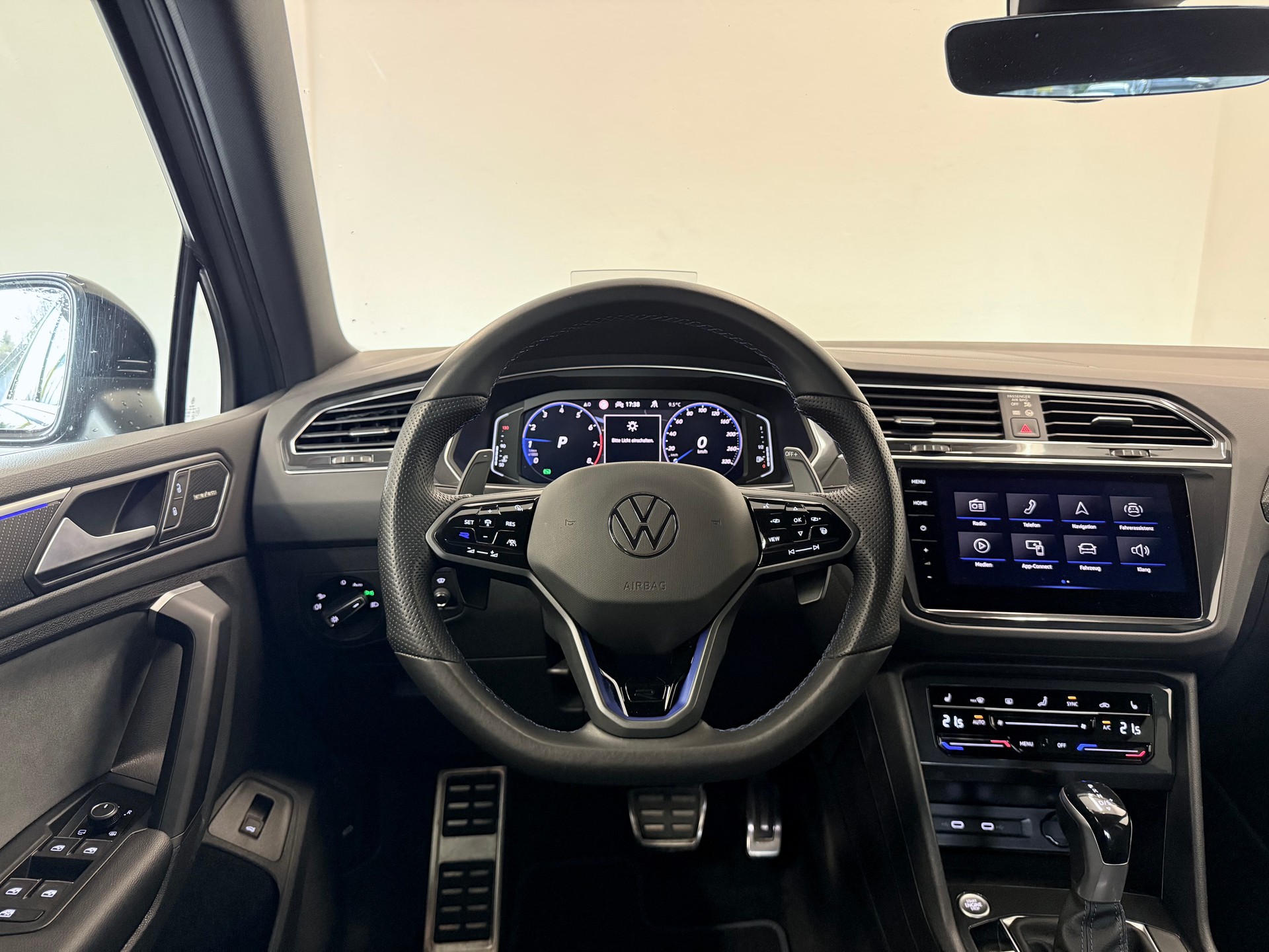 VW Tiguan 2.0TSI R 4Motion DSG - 20