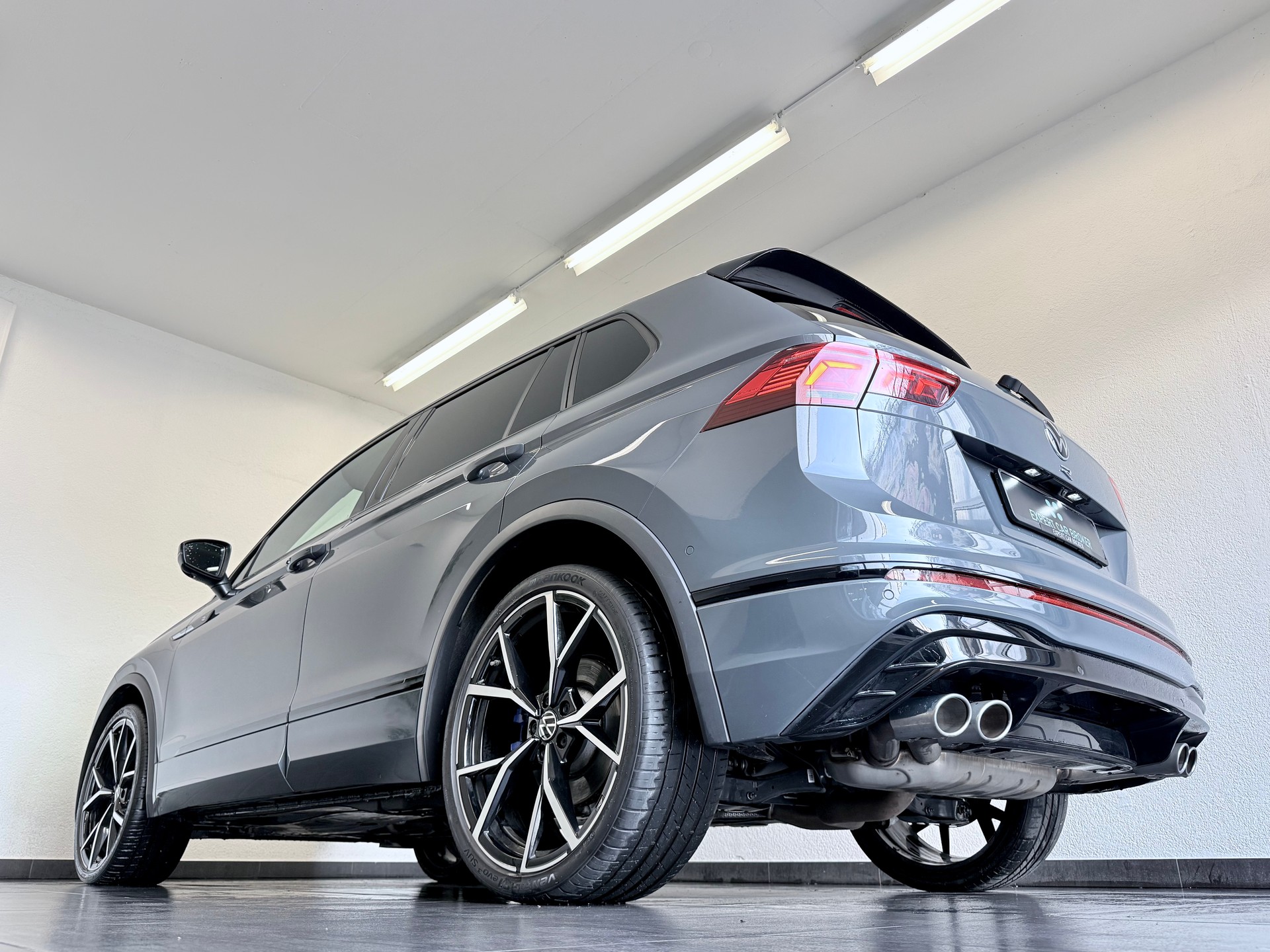 VW Tiguan 2.0TSI R 4Motion DSG - 9