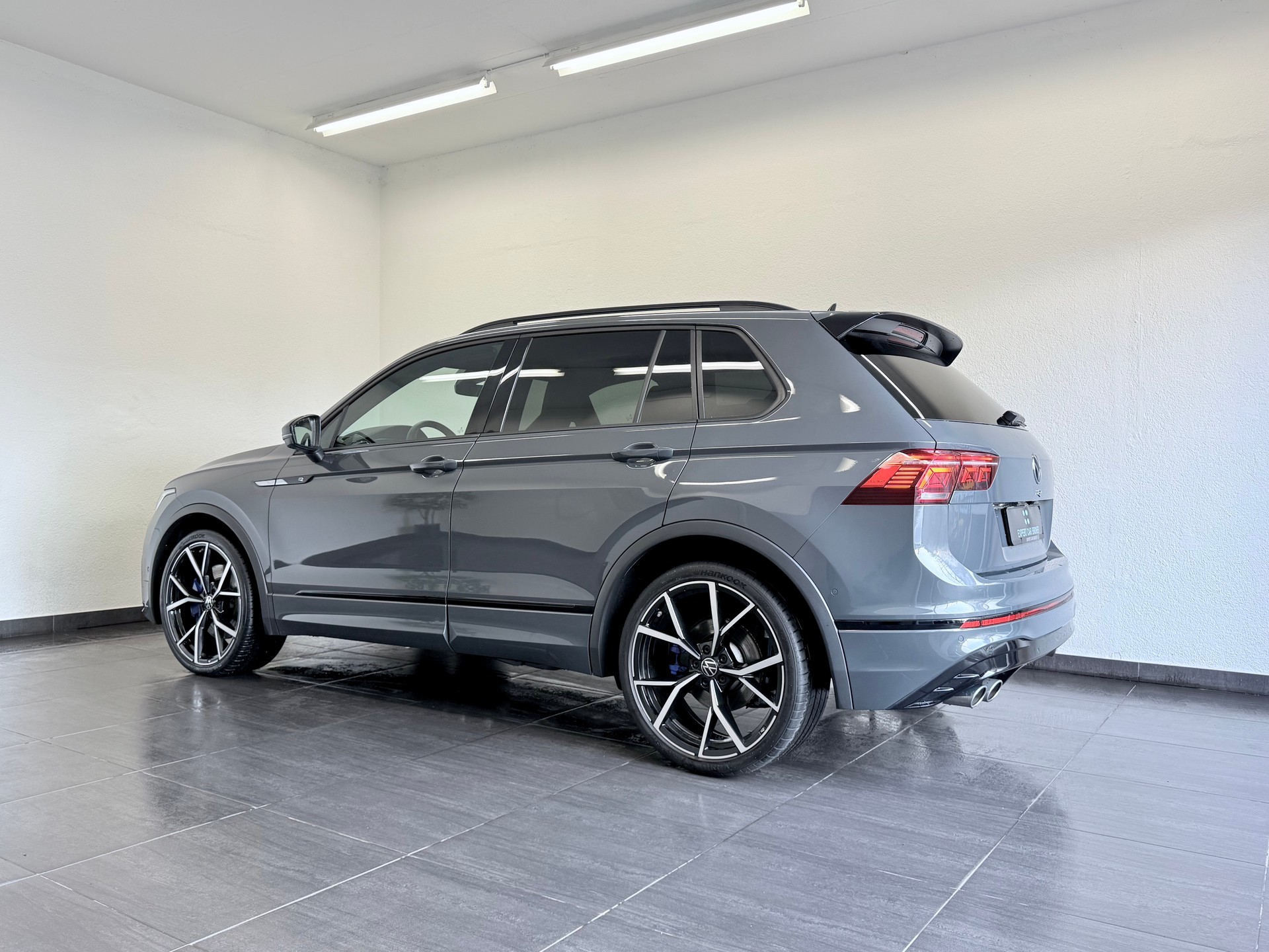 VW Tiguan 2.0TSI R 4Motion DSG - 10