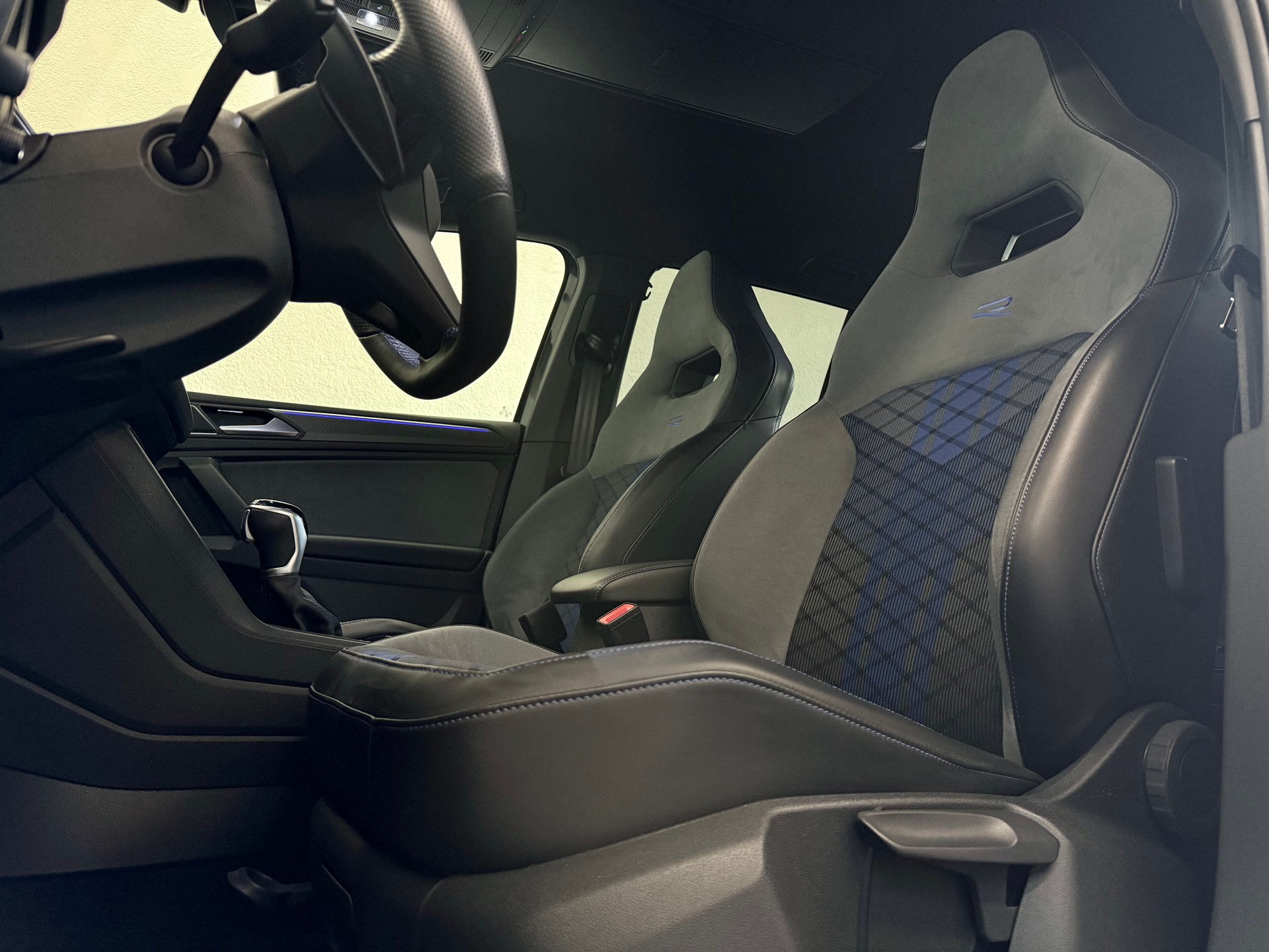 VW Tiguan 2.0TSI R 4Motion DSG - 21