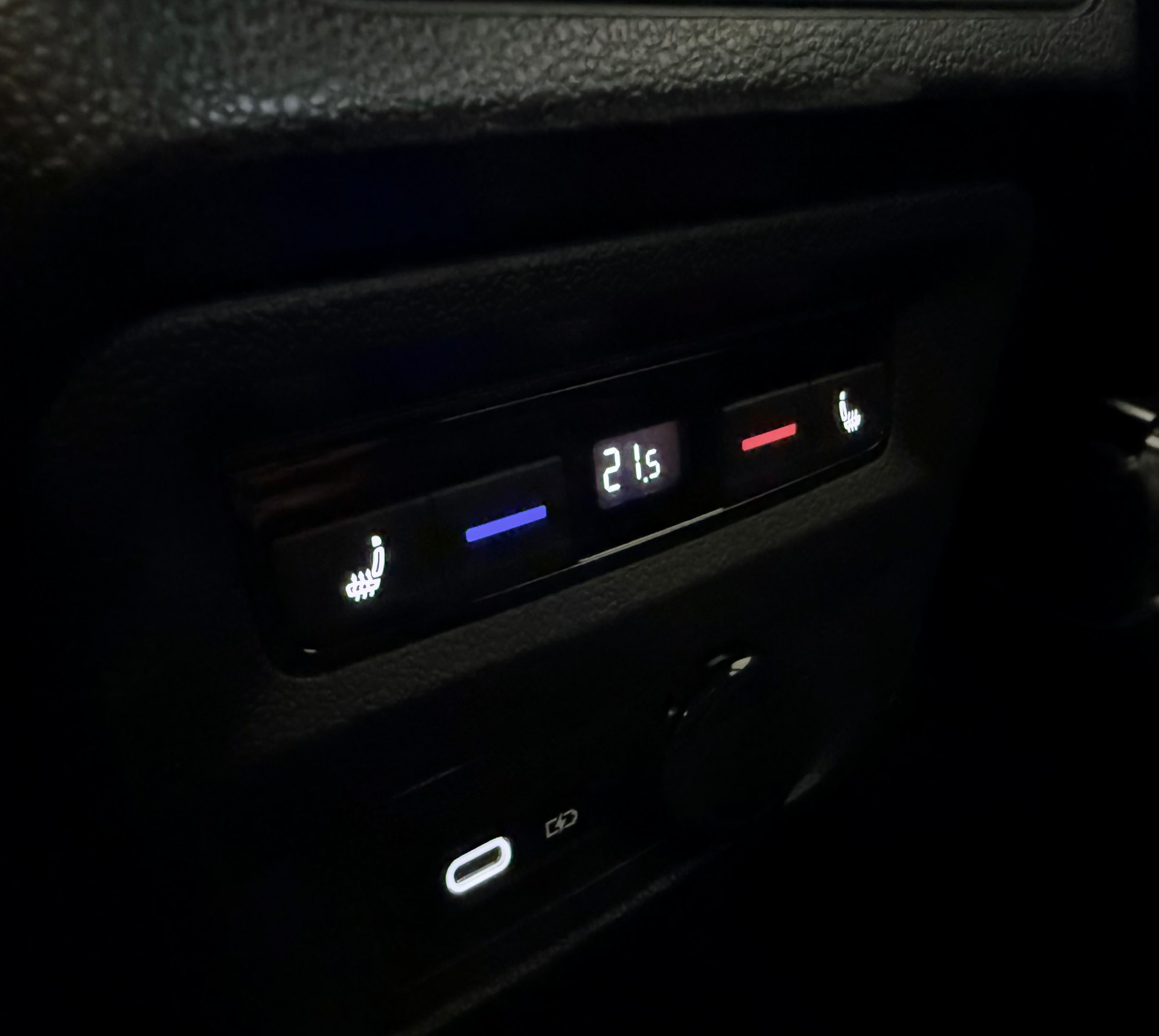 VW Tiguan 2.0TSI R 4Motion DSG - 32