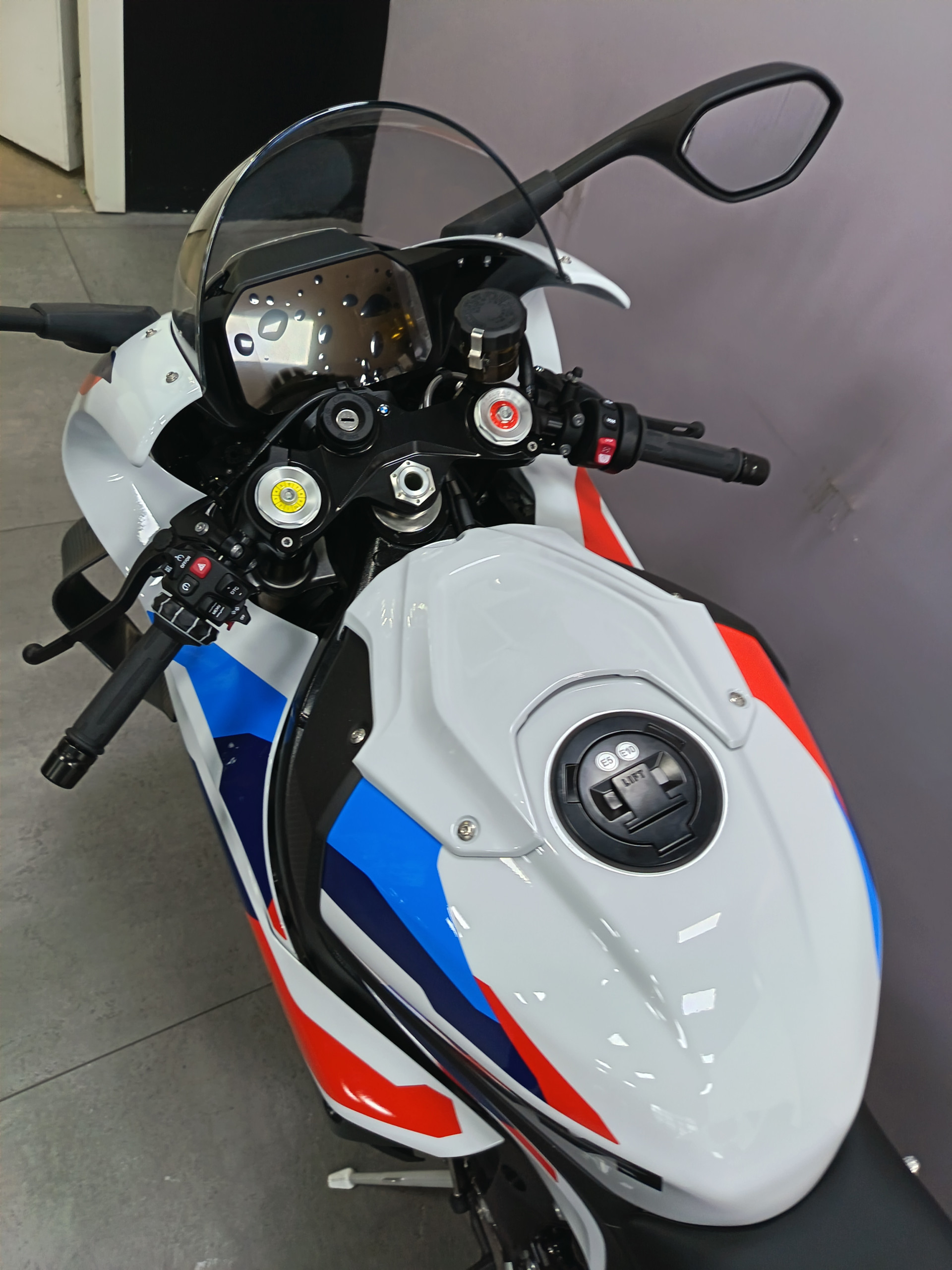 BMW M 1000 RR *** Leasing 3.9% *** - 5