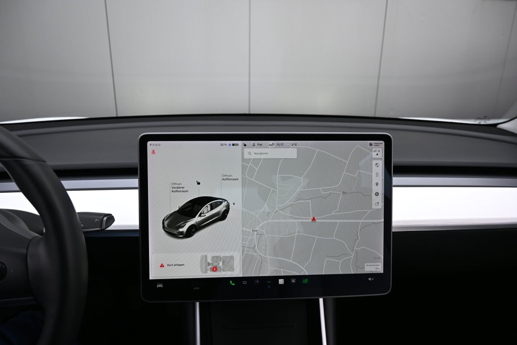 TESLA Model 3 Long Range Dual Motor AWD - 12