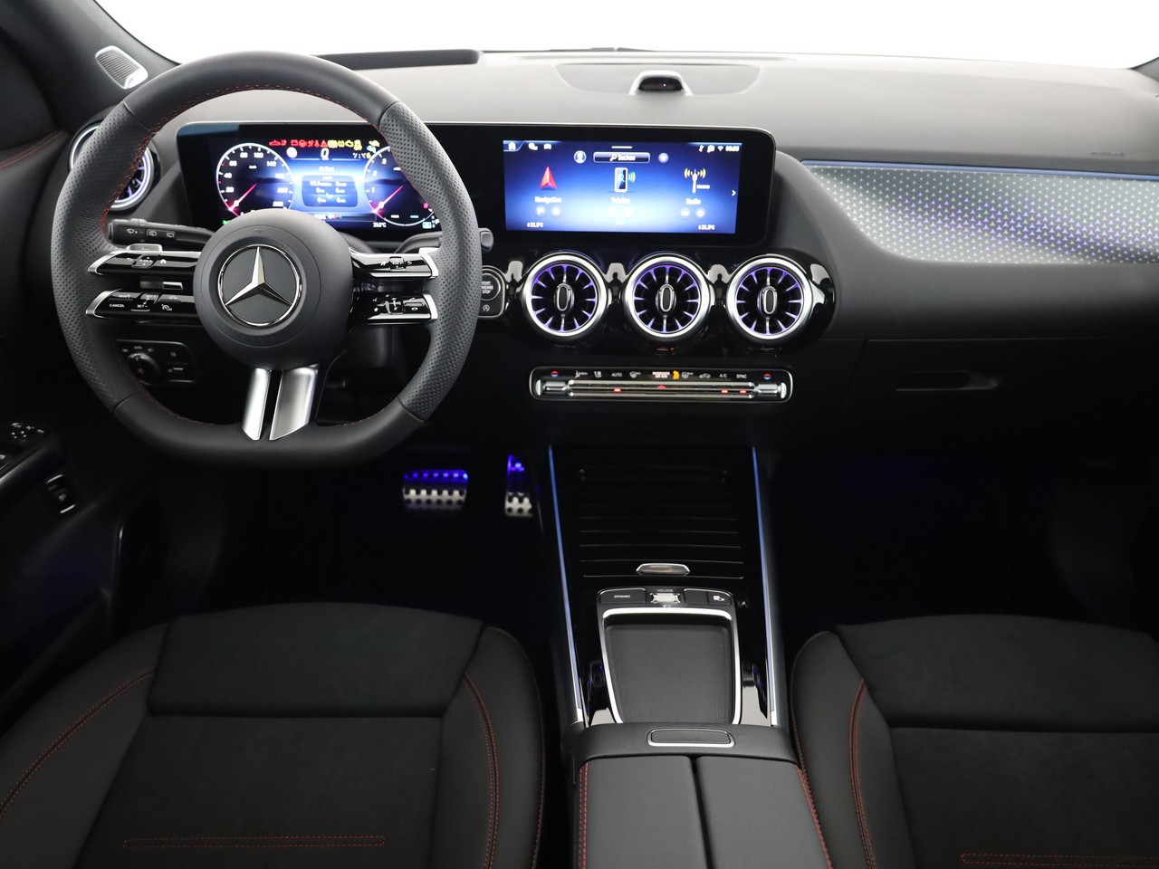 MERCEDES-BENZ GLA 200 Night Star 7G-DCT - 8