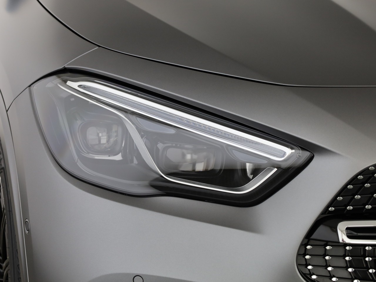 MERCEDES-BENZ GLA 200 Night Star 7G-DCT - 18