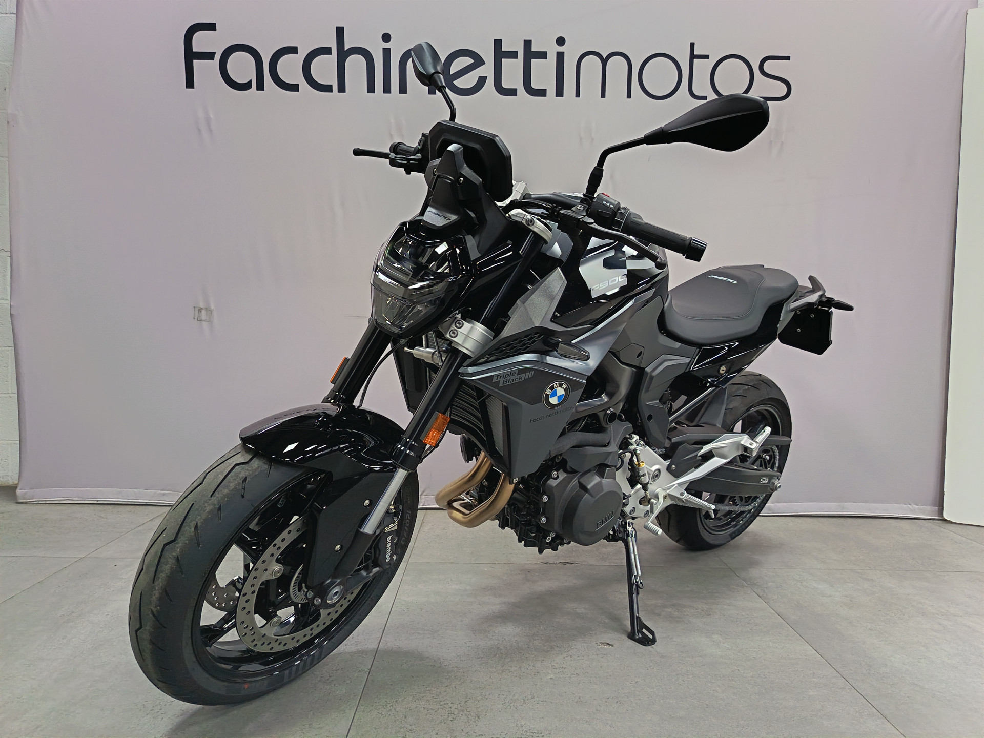 BMW F 900 R A2 Triple Black *** Leasing 3.9% *** - 3