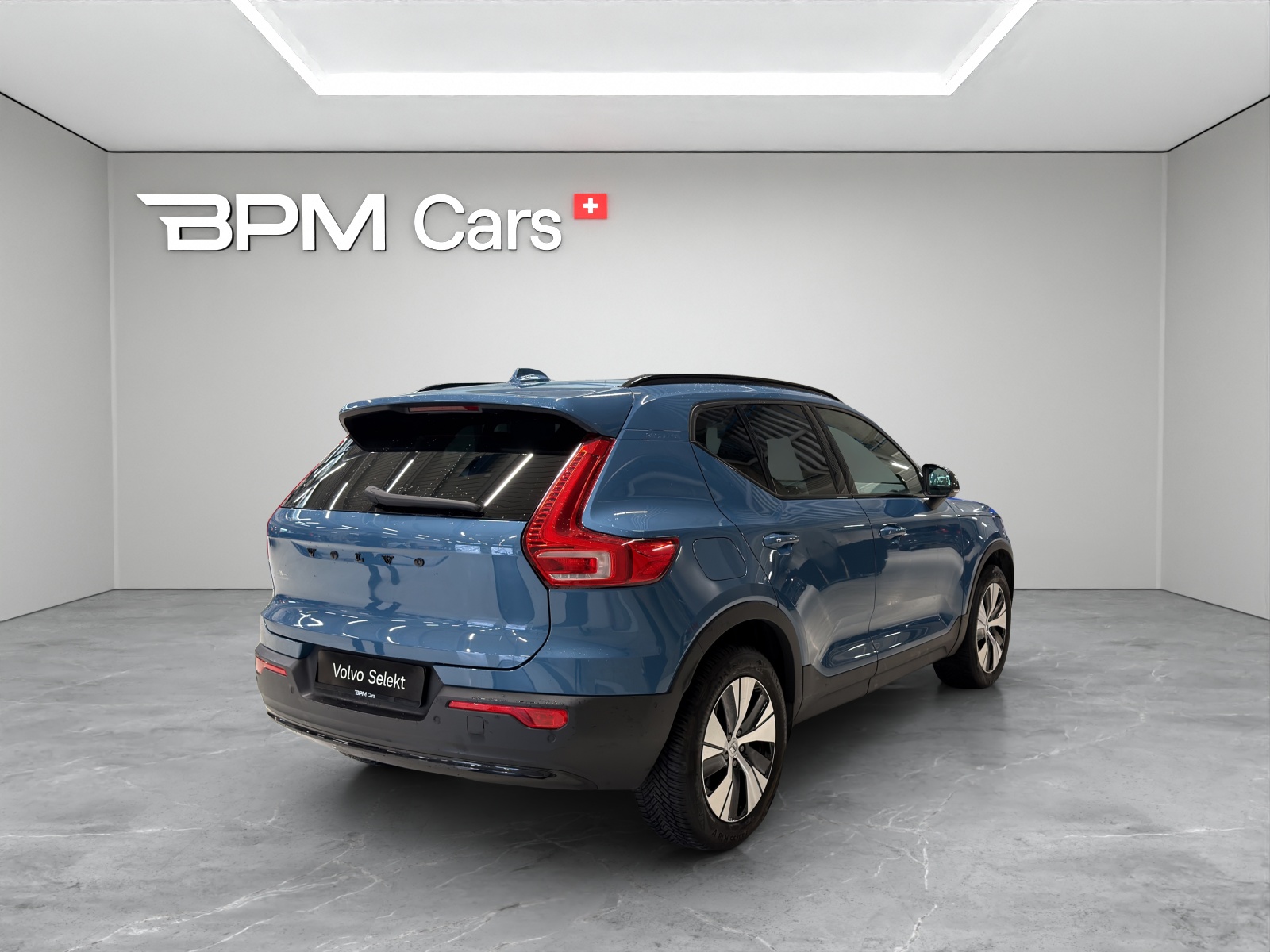 VOLVO XC40 1.5 T4 PiH Plus Dark - 4