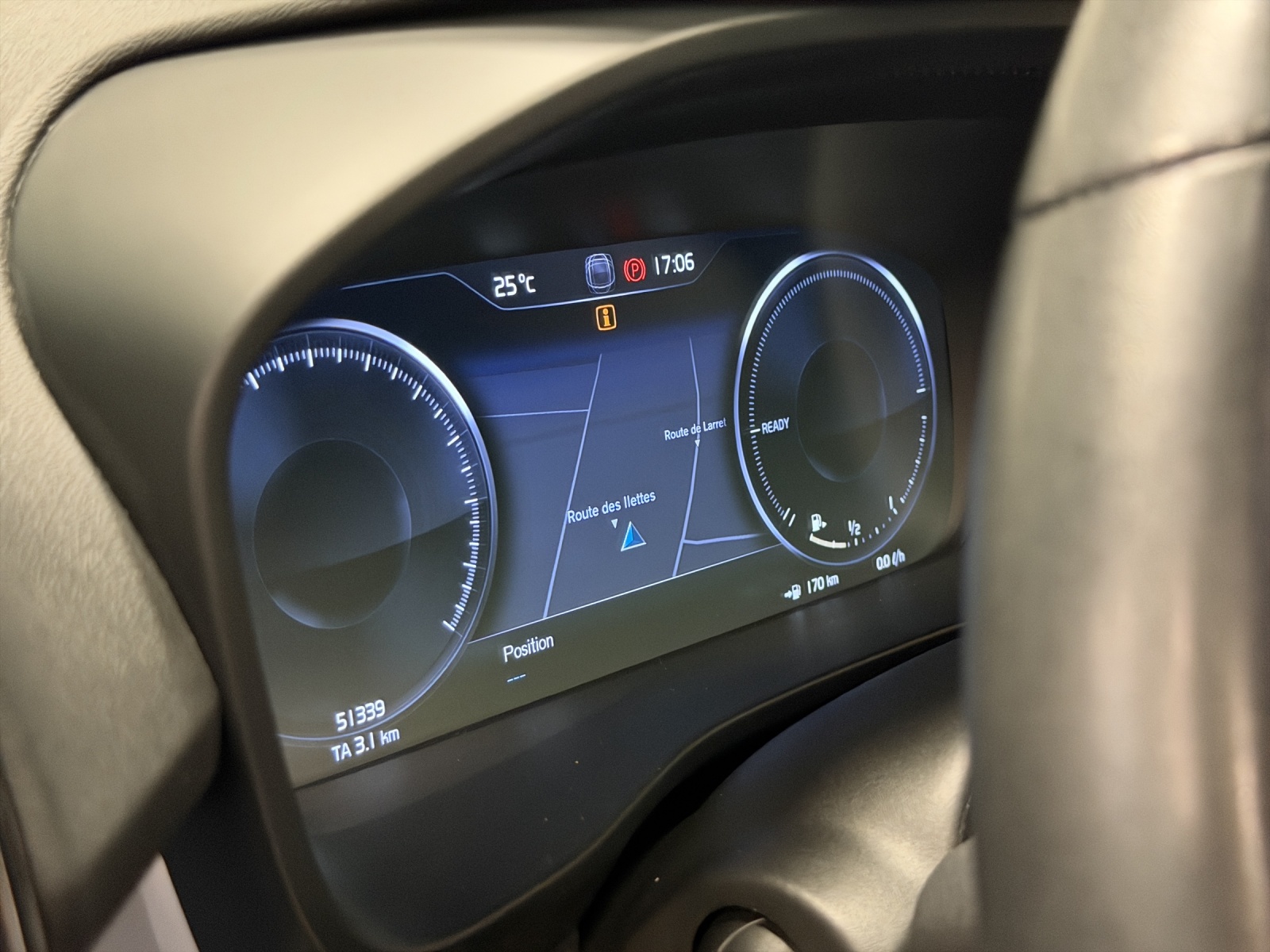 VOLVO XC40 1.5 T4 PiH Plus Dark - 15