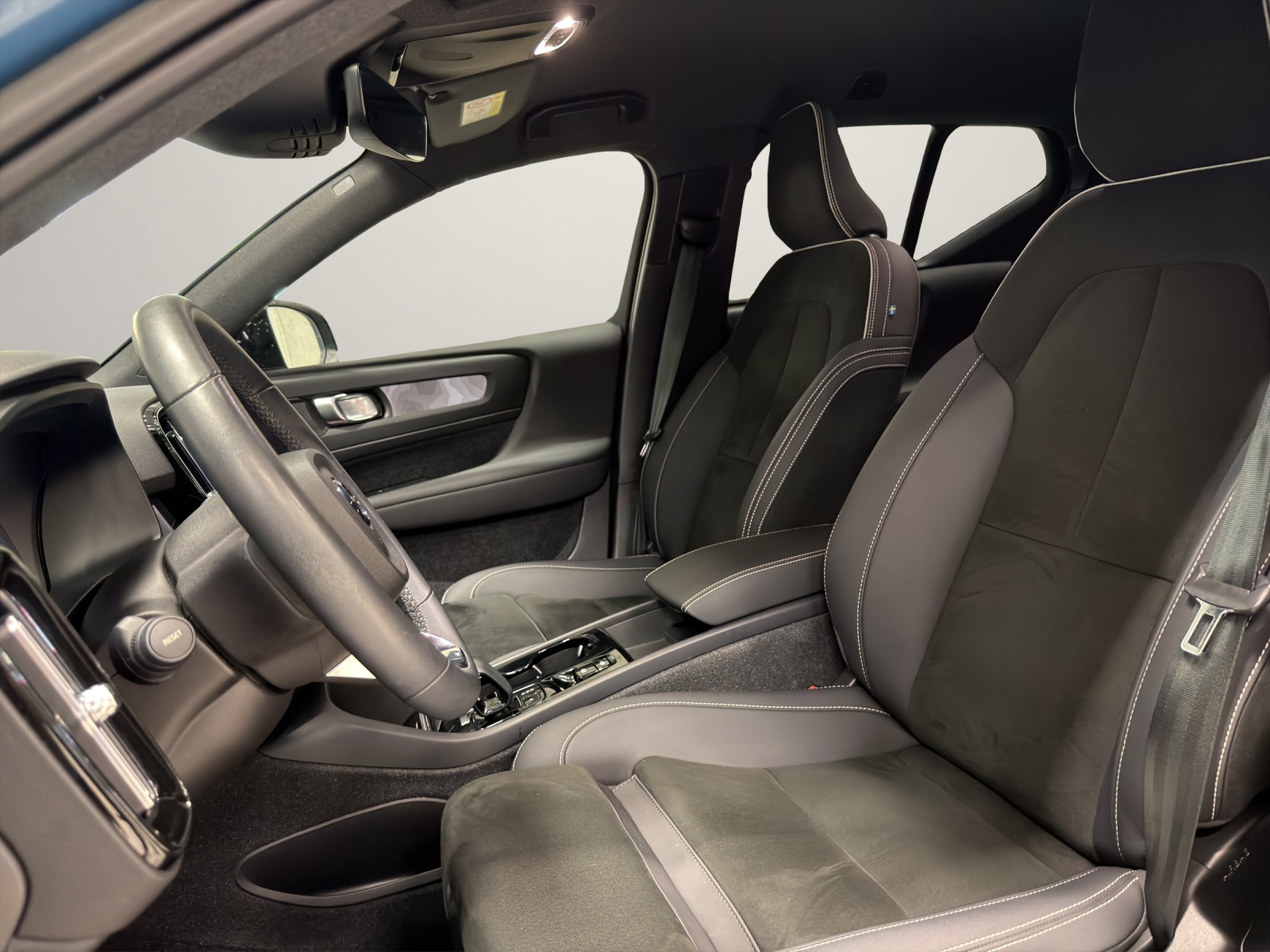 VOLVO XC40 1.5 T4 PiH Plus Dark - 7
