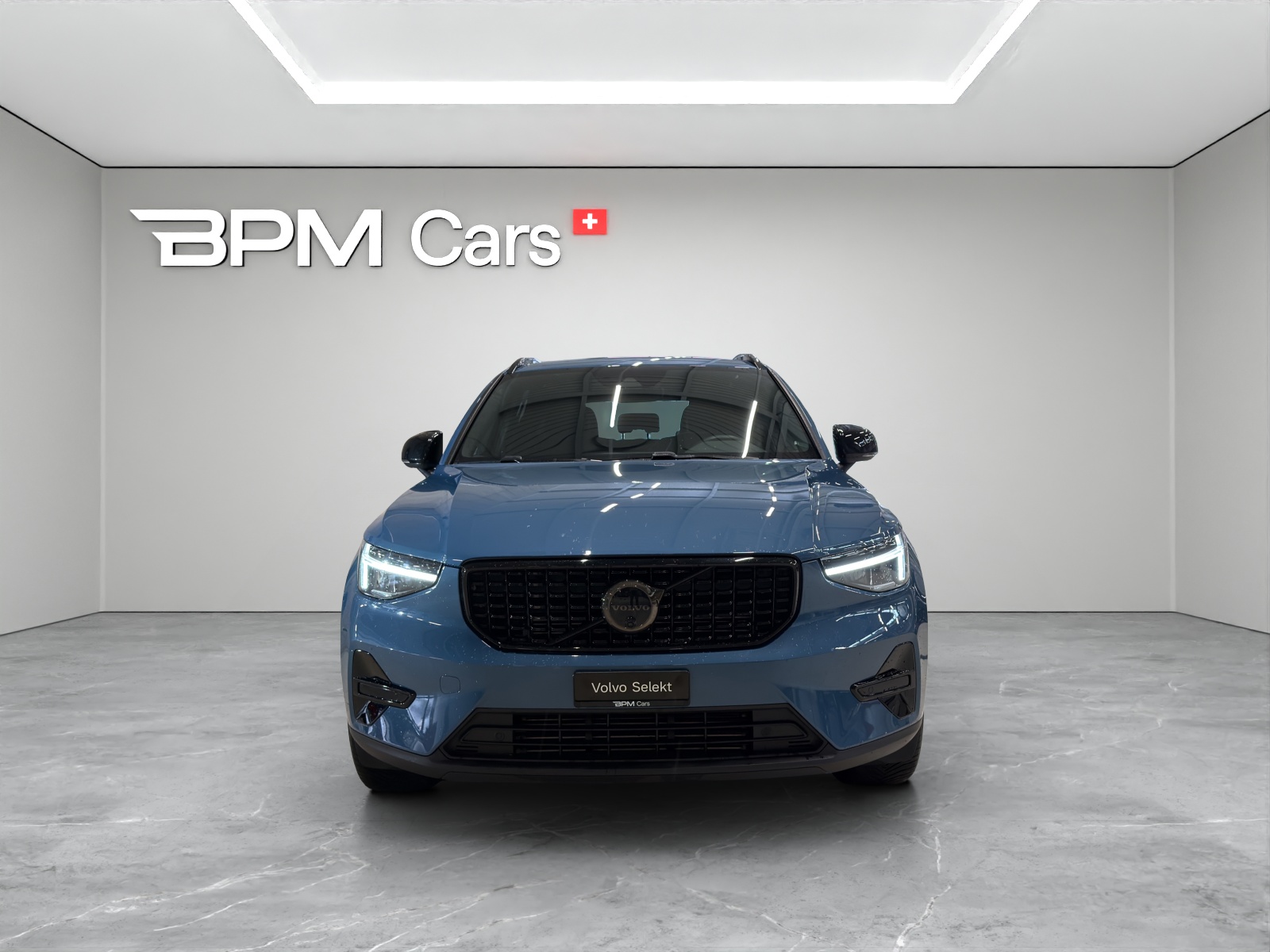 VOLVO XC40 1.5 T4 PiH Plus Dark - 2