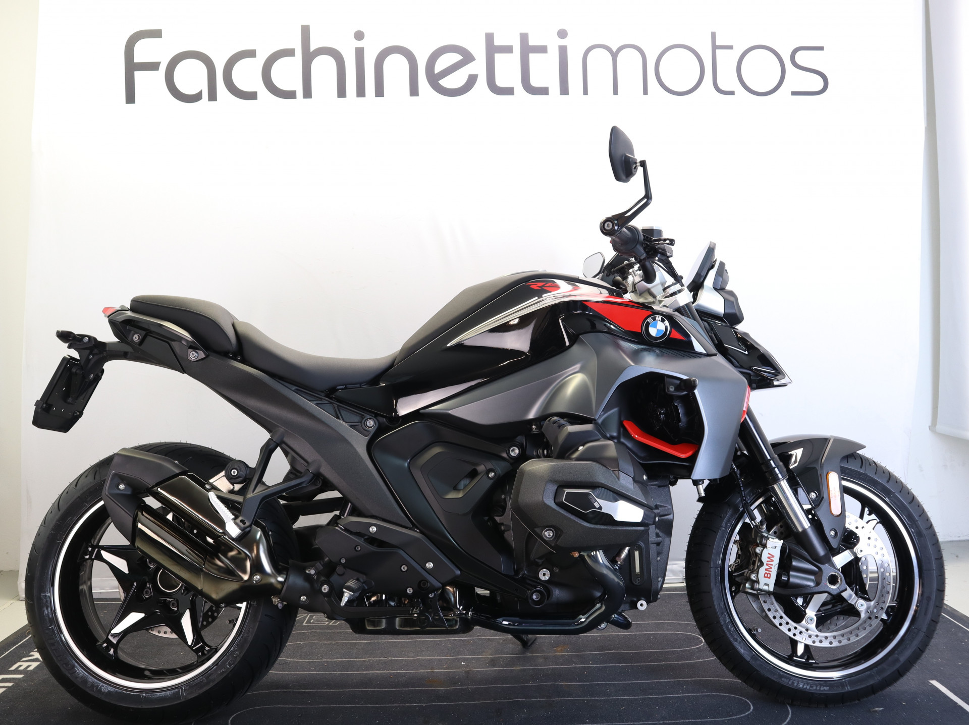 BMW R 1300 R