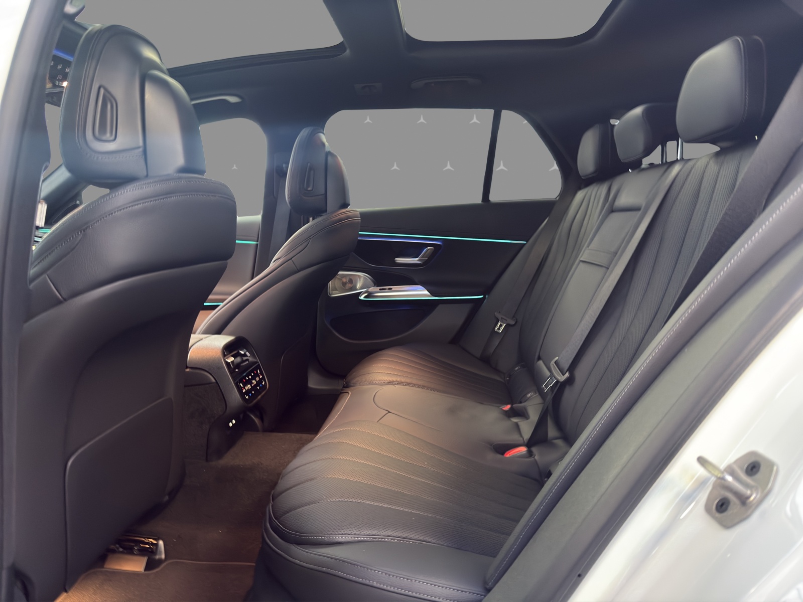 MERCEDES-BENZ E 220 d T 4Matic 9G-Tronic - 16