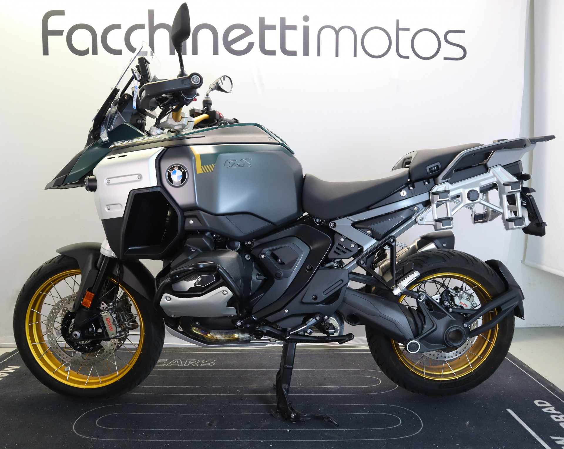 BMW R 1300 GS Adventure - 2