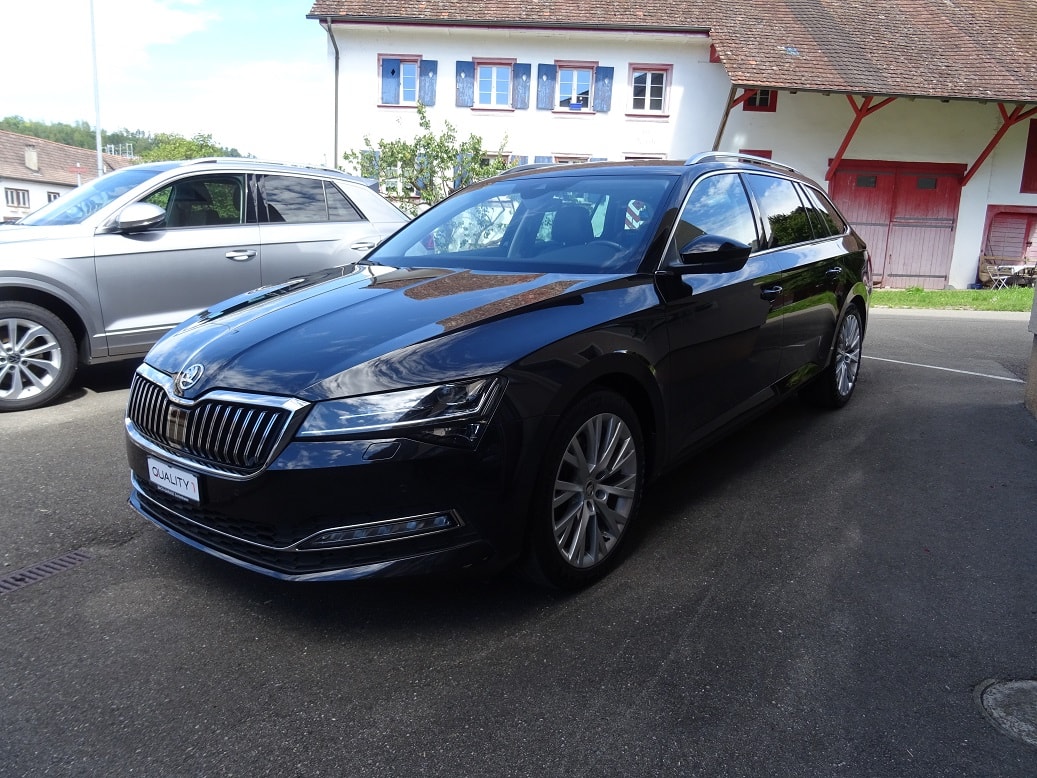 SKODA Superb Combi 2.0 TDI Style DSG