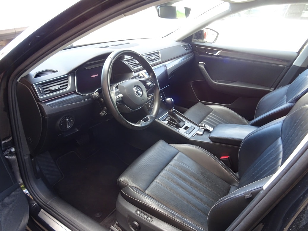 SKODA Superb Combi 2.0 TDI Style DSG - 5