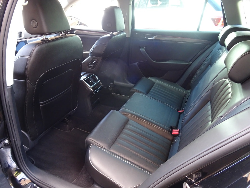 SKODA Superb Combi 2.0 TDI Style DSG - 7