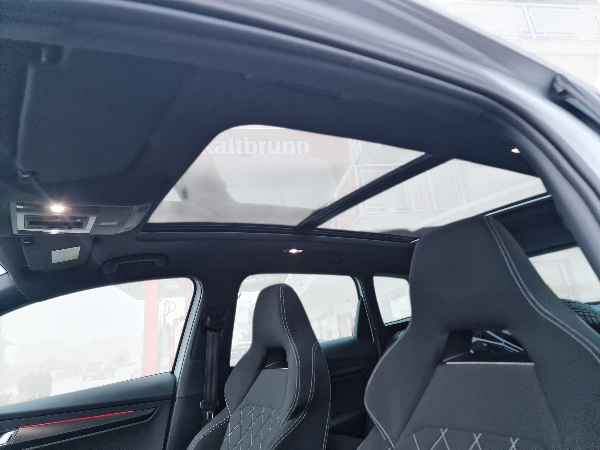 SKODA Karoq 2.0 TSI SportLine 4x4 DSG - 11